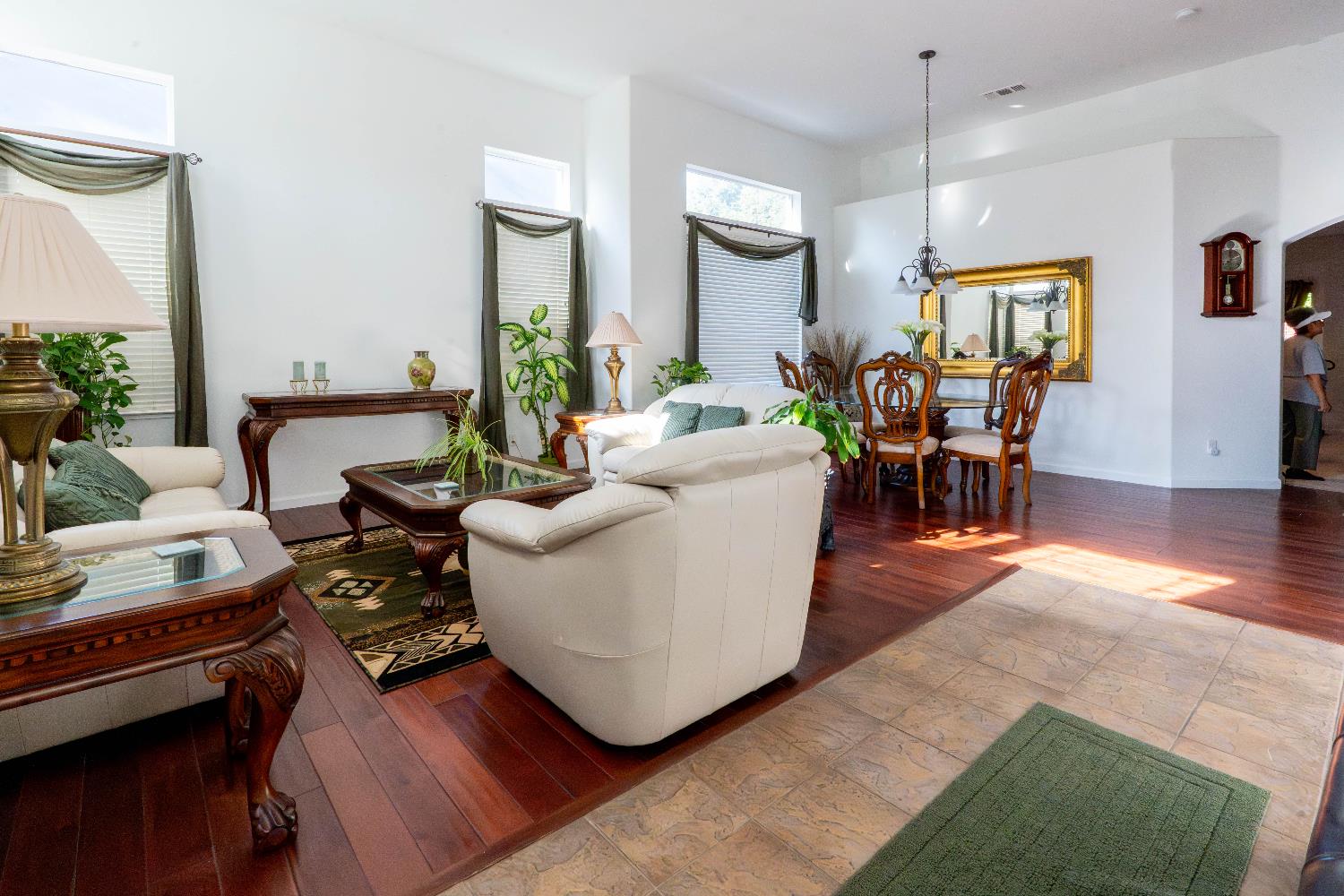 Detail Gallery Image 3 of 59 For 5738 Holbrook Dr, Riverbank,  CA 95367 - 4 Beds | 2/1 Baths