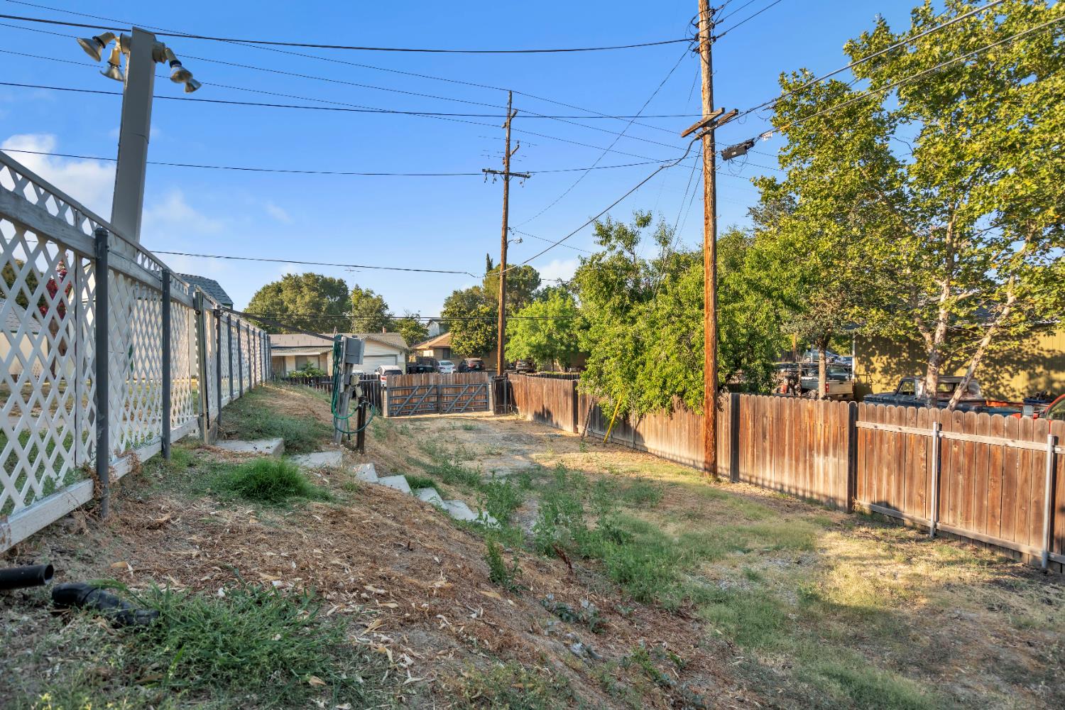 Detail Gallery Image 24 of 33 For 8888 Tahiti Ct, Orangevale,  CA 95662 - 4 Beds | 2 Baths