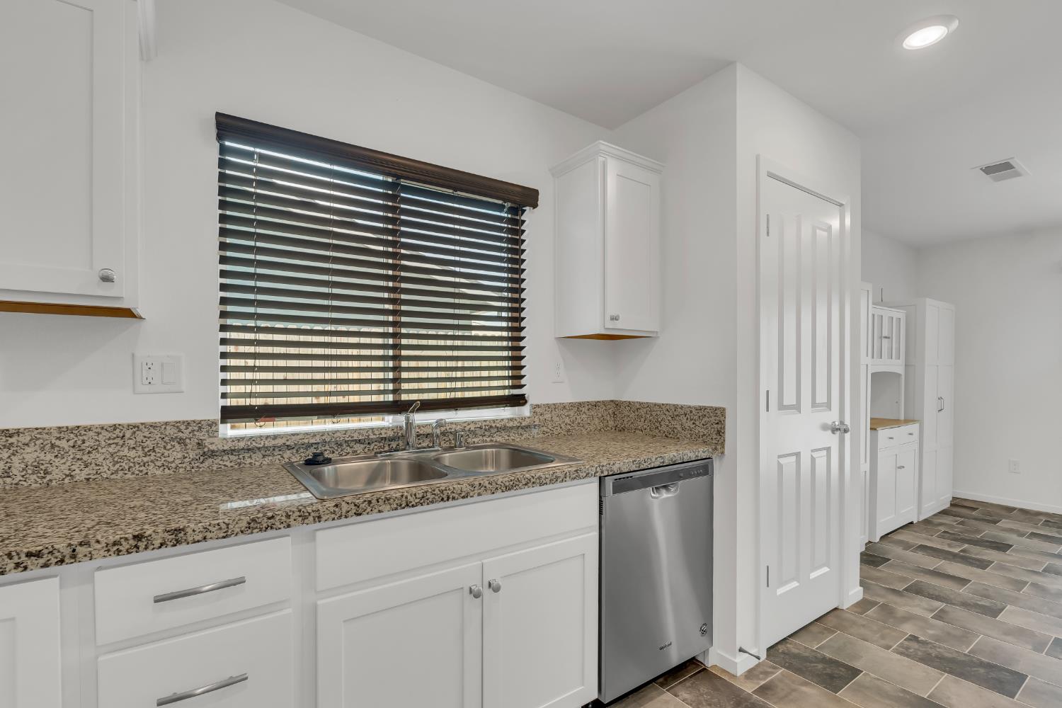 Detail Gallery Image 16 of 32 For 20 Mineral Way, Oroville,  CA 95965 - 4 Beds | 2 Baths