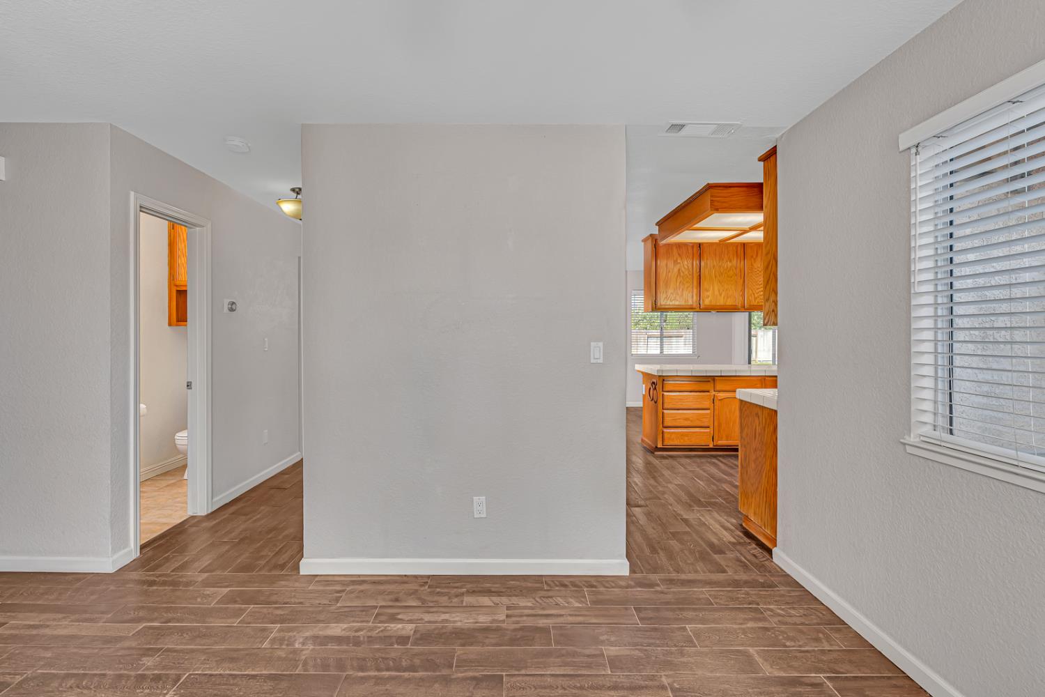 Detail Gallery Image 13 of 58 For 92 Tangelo St, Los Banos,  CA 93635 - 3 Beds | 2/1 Baths