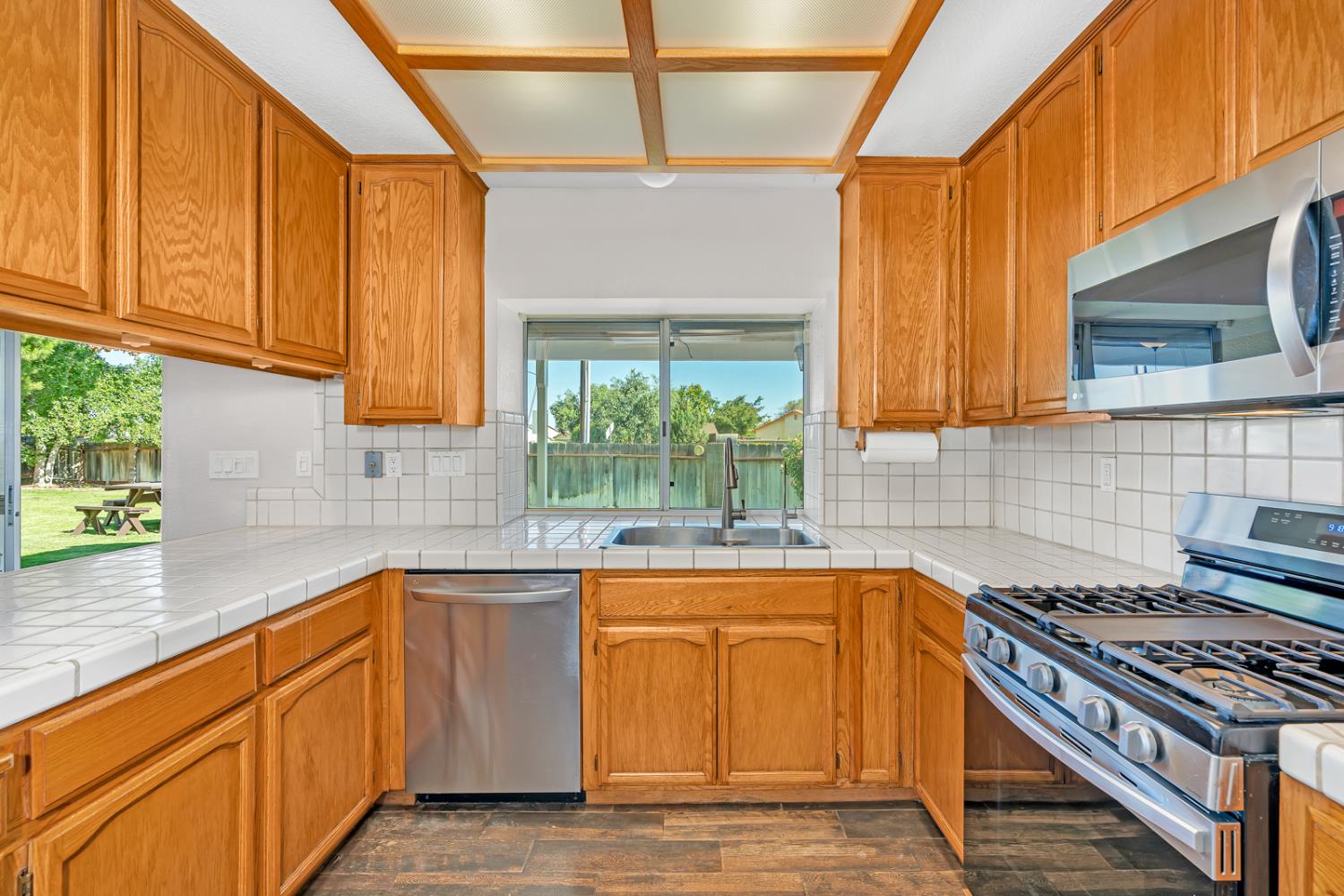 Detail Gallery Image 15 of 58 For 92 Tangelo St, Los Banos,  CA 93635 - 3 Beds | 2/1 Baths