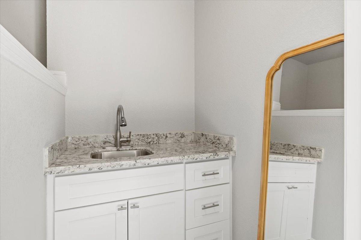 Detail Gallery Image 12 of 40 For 7821 Palmyra Dr, Fair Oaks,  CA 95628 - 3 Beds | 2 Baths