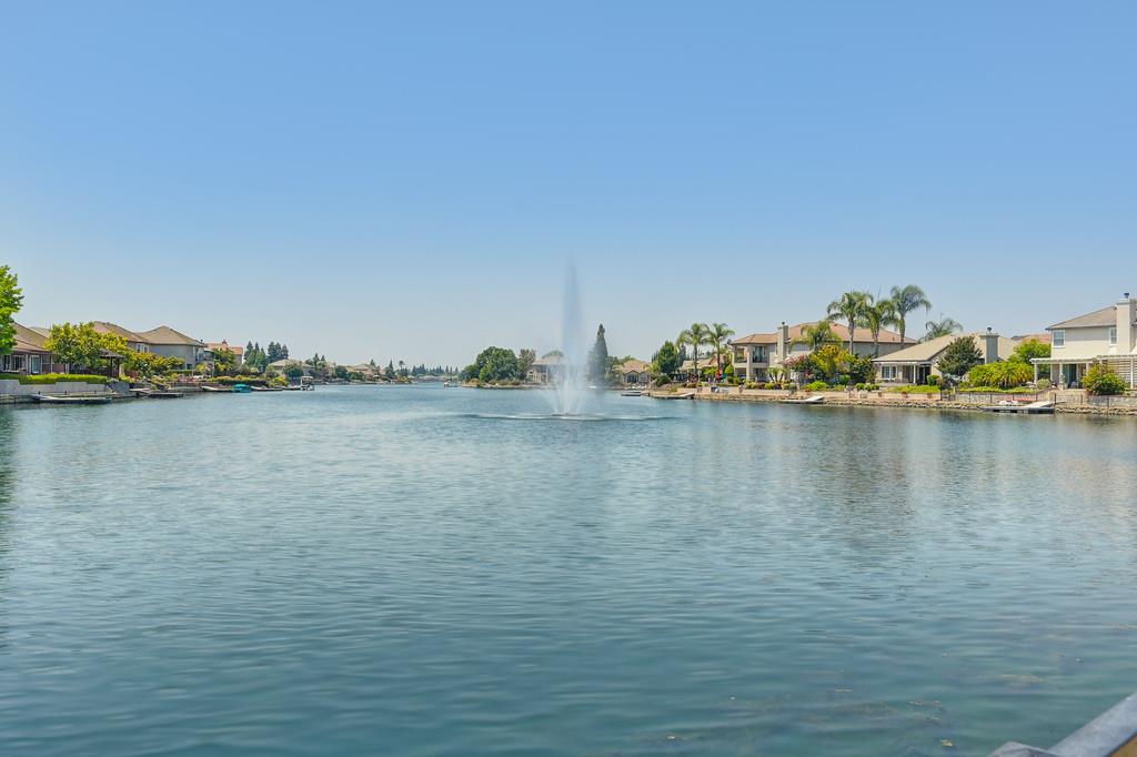 Detail Gallery Image 44 of 51 For 9567 Diamond Point Ln, Elk Grove,  CA 95758 - 4 Beds | 2/1 Baths