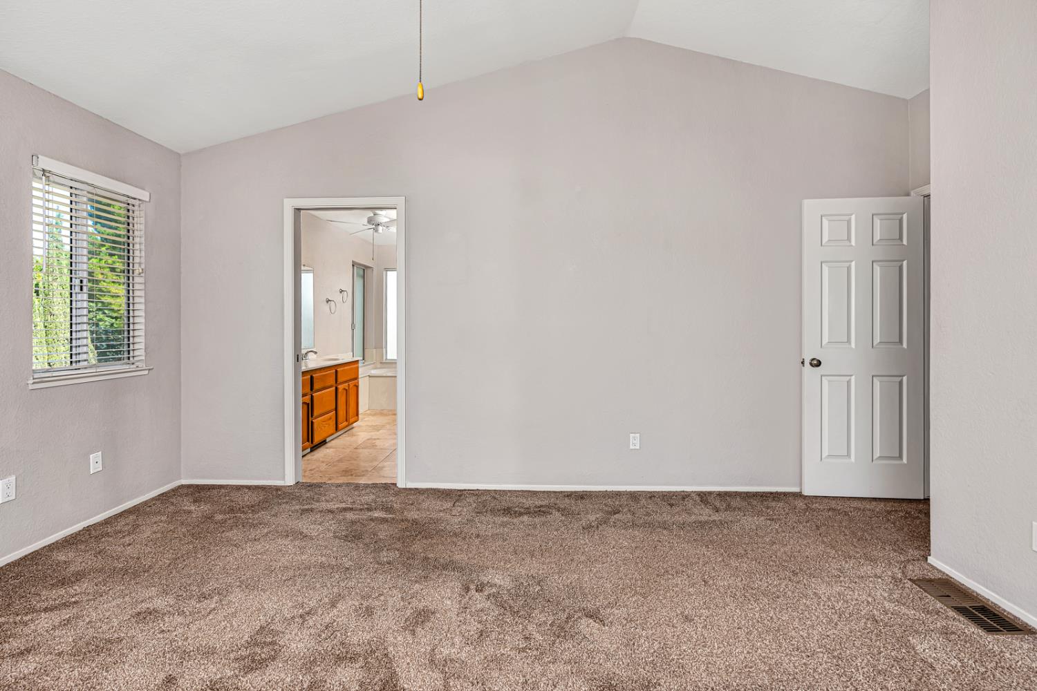 Detail Gallery Image 32 of 58 For 92 Tangelo St, Los Banos,  CA 93635 - 3 Beds | 2/1 Baths