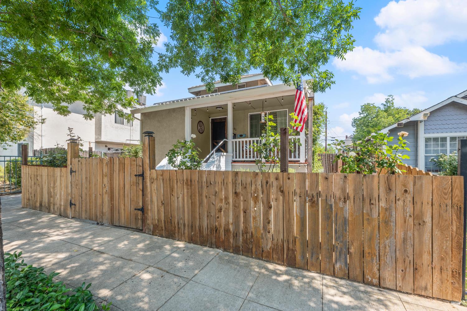 Detail Gallery Image 8 of 63 For 3641 5th Ave, Sacramento,  CA 95817 - 3 Beds | 1/1 Baths