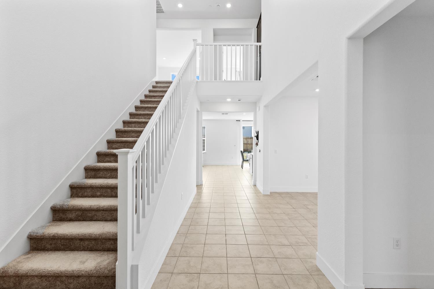 Detail Gallery Image 12 of 58 For 10224 Kilo Way, Elk Grove,  CA 95757 - 5 Beds | 4 Baths