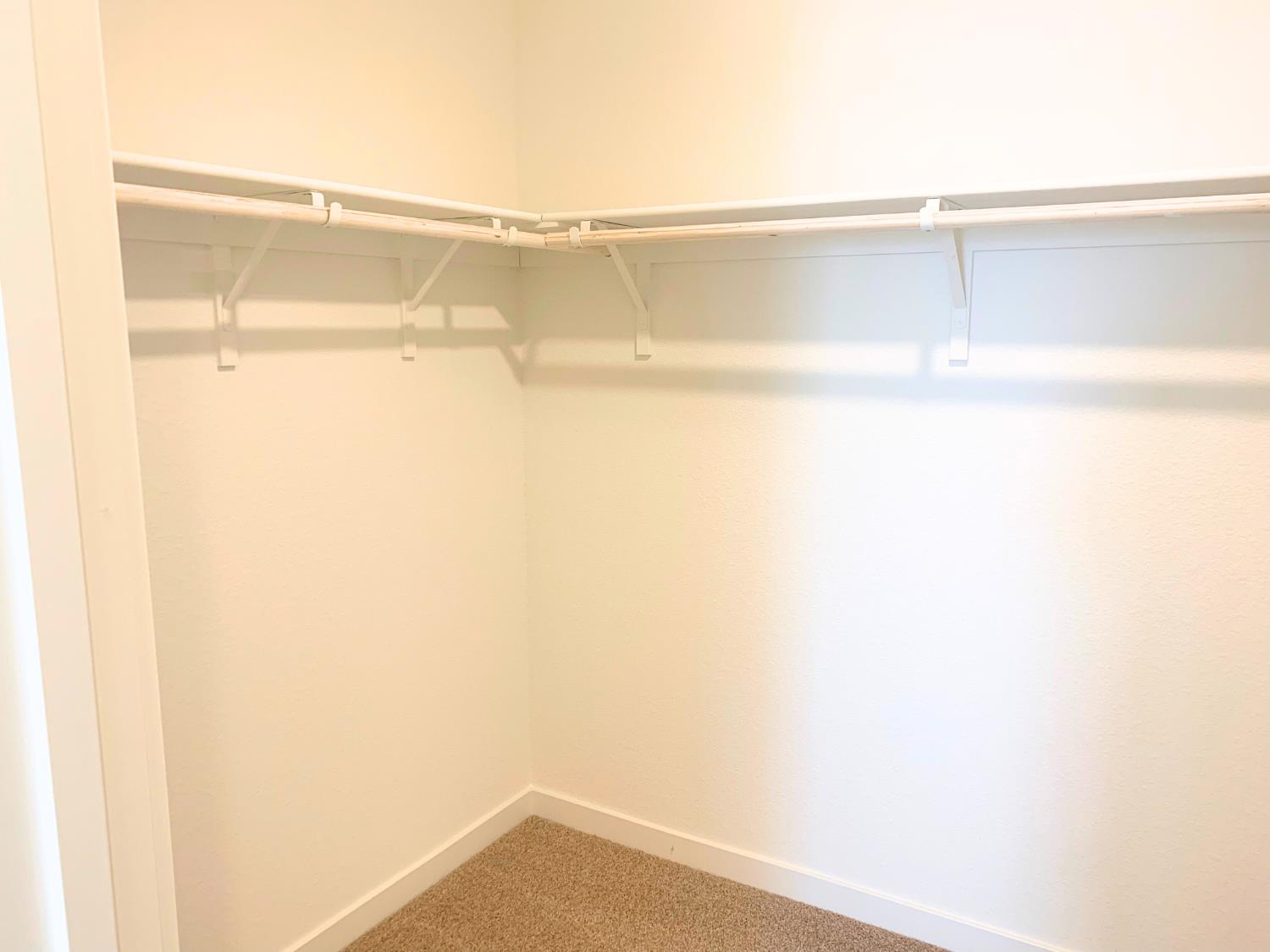 Detail Gallery Image 6 of 10 For 5045 E Turin Ct, Stockton,  CA 95215 - 4 Beds | 2/1 Baths