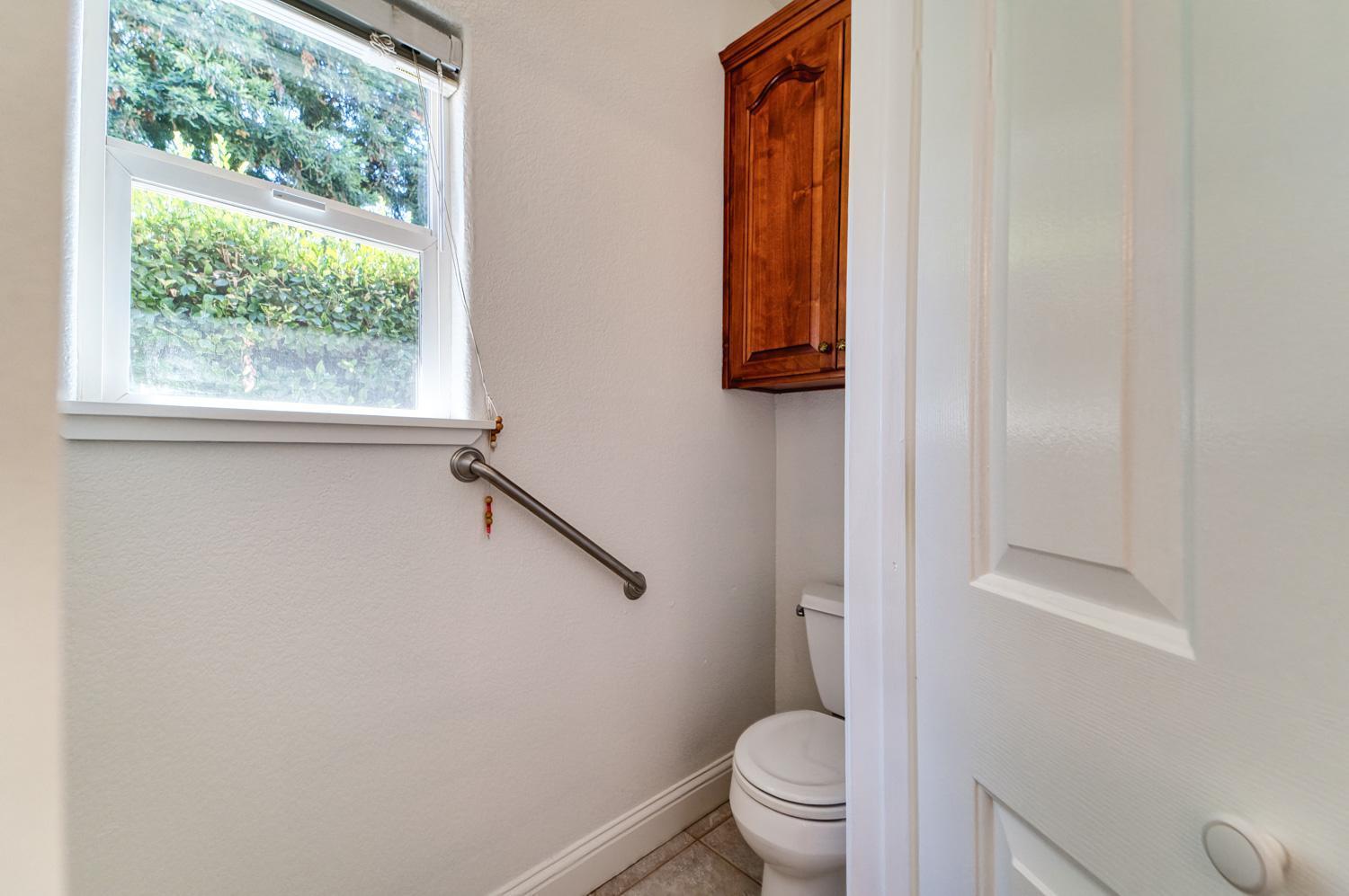 Detail Gallery Image 18 of 48 For 711 Saddleback Dr, Marysville,  CA 95901 - 3 Beds | 2/1 Baths