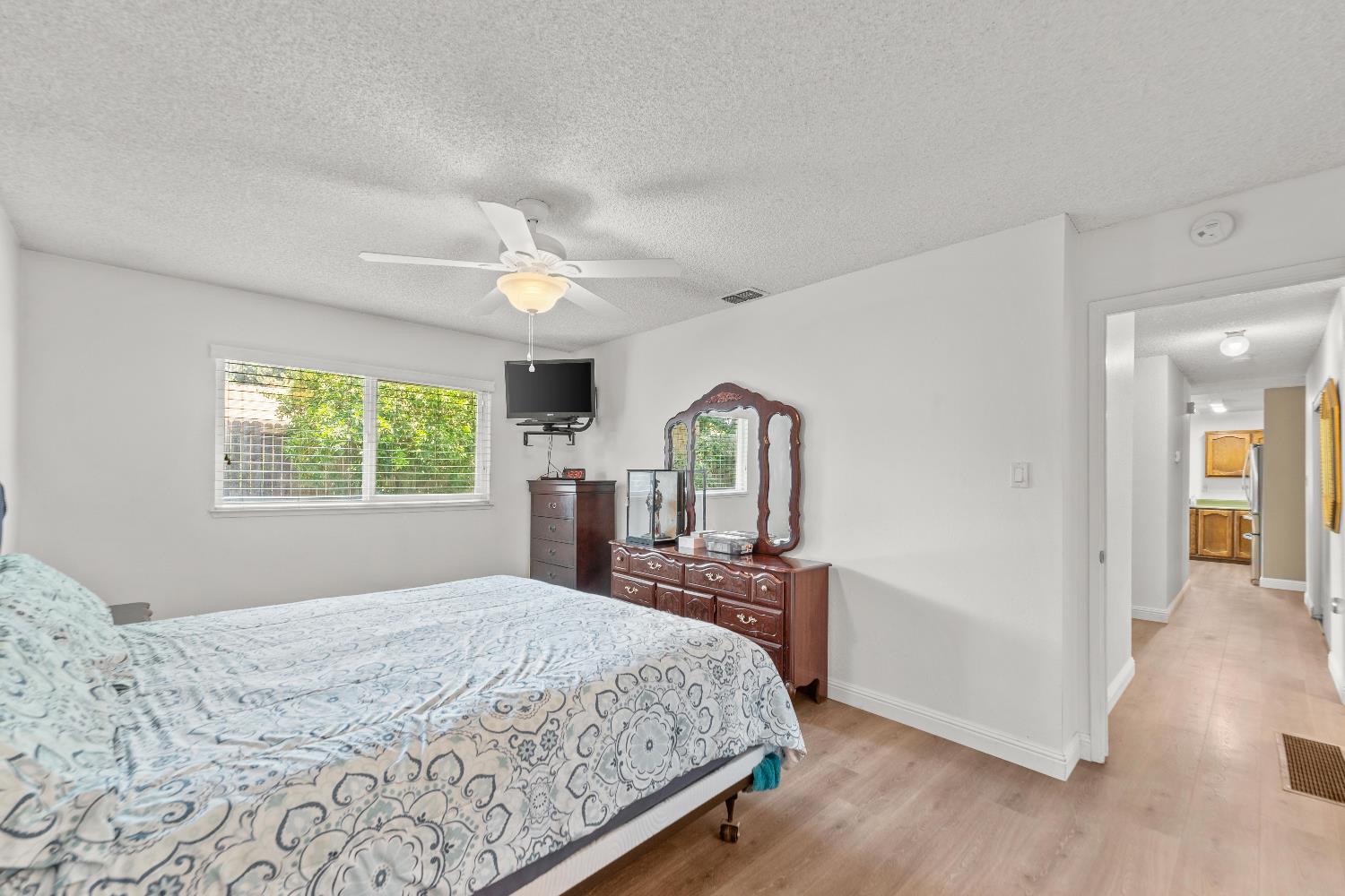Detail Gallery Image 23 of 39 For 8852 Salmon Falls Dr, Sacramento,  CA 95826 - 3 Beds | 2 Baths