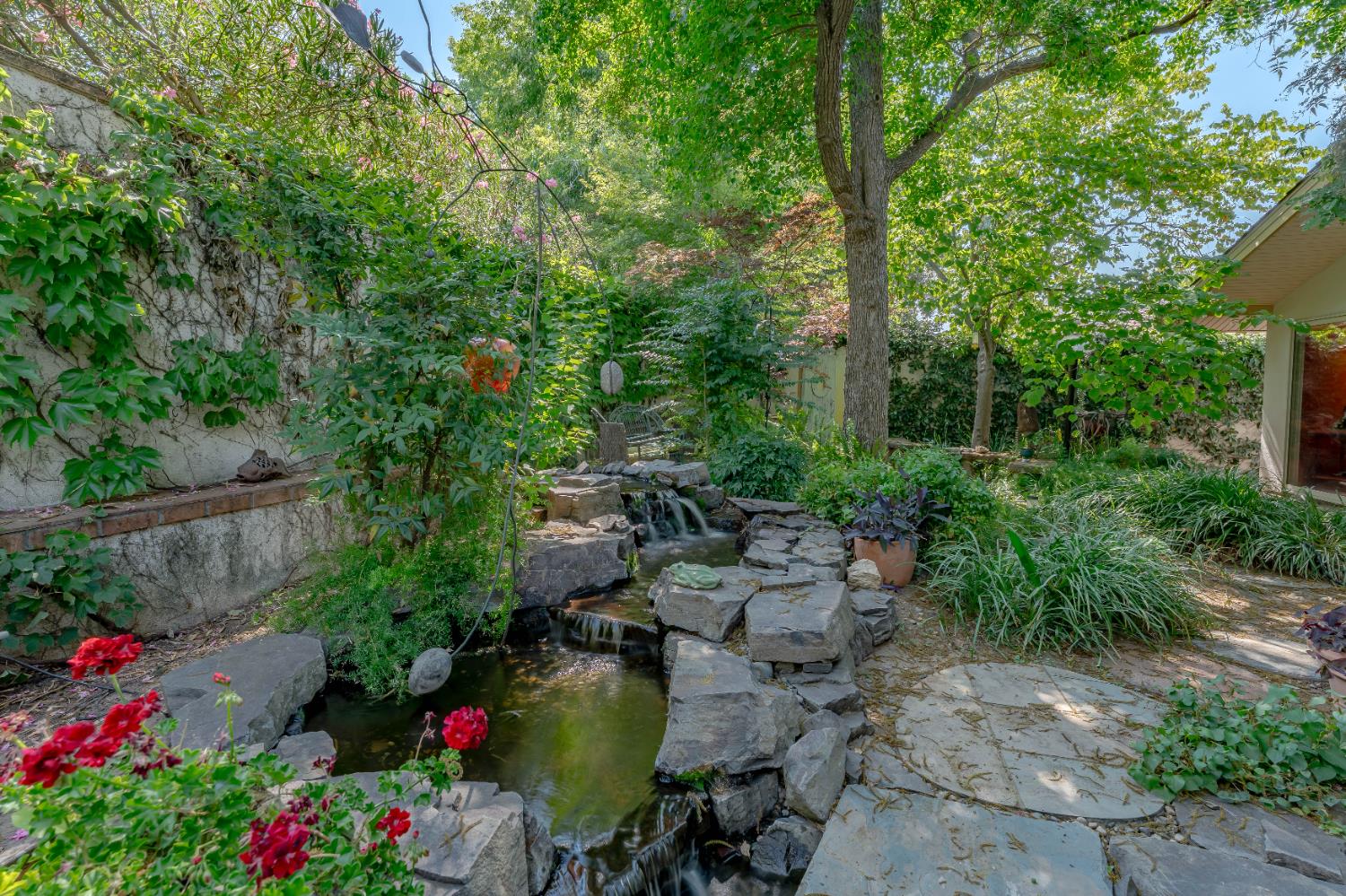 Detail Gallery Image 16 of 39 For 6154 Viceroy Way, Citrus Heights,  CA 95610 - 4 Beds | 3 Baths