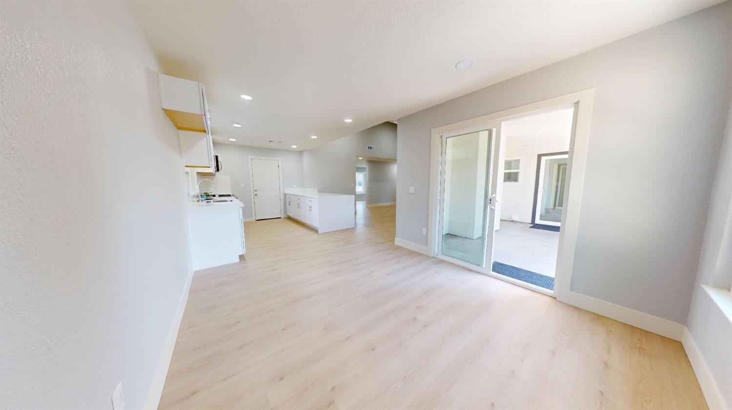 Detail Gallery Image 9 of 21 For 5212 Stillwater Dr, Salida,  CA 95368 - 3 Beds | 2 Baths