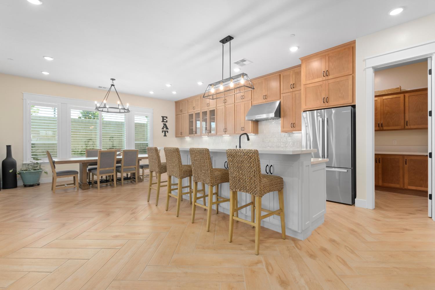 Detail Gallery Image 9 of 60 For 2101 via Prego, Oakdale,  CA 95361 - 3 Beds | 3/1 Baths