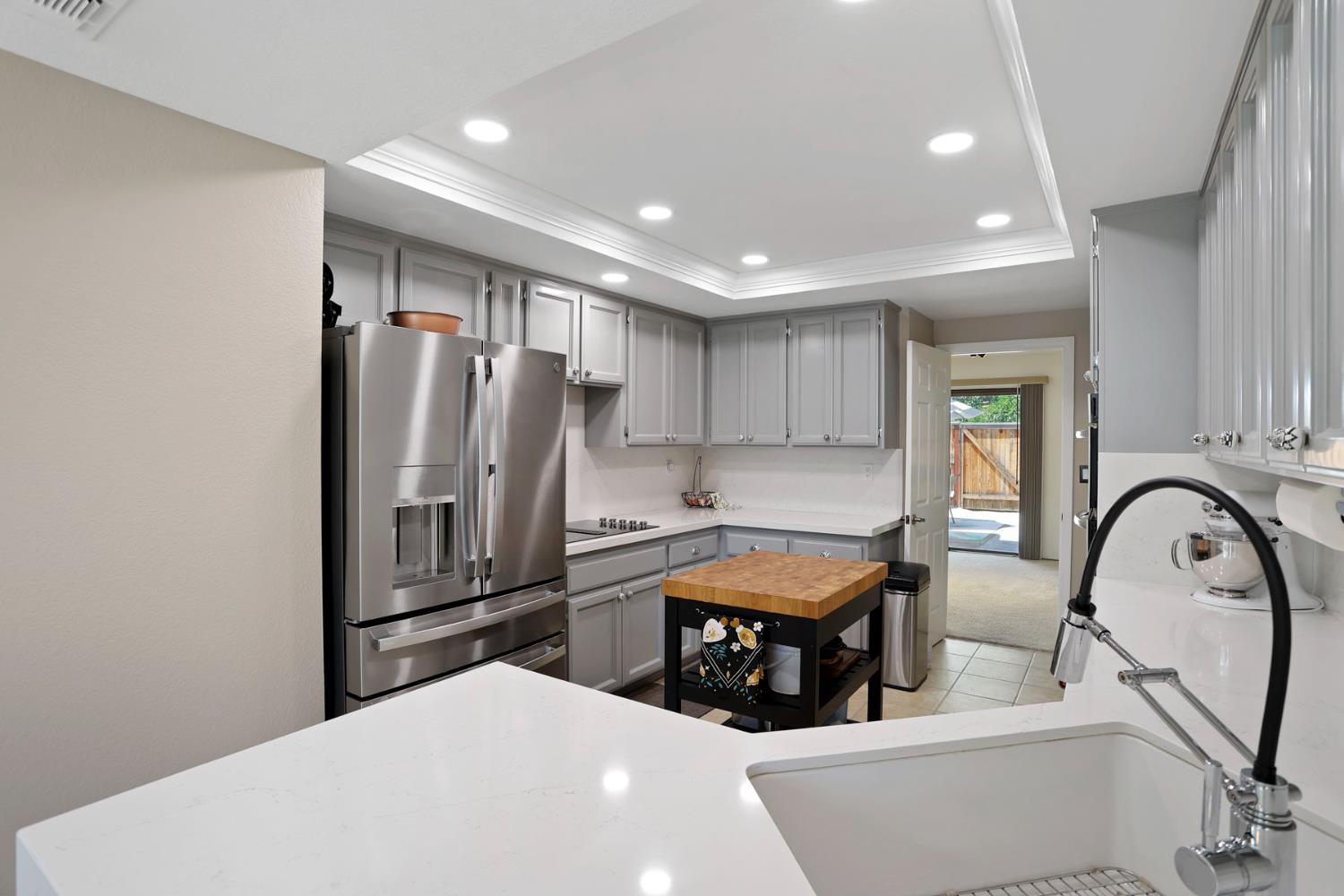 Detail Gallery Image 11 of 42 For 9105 Westcliff Ln, Fair Oaks,  CA 95628 - 3 Beds | 2/1 Baths