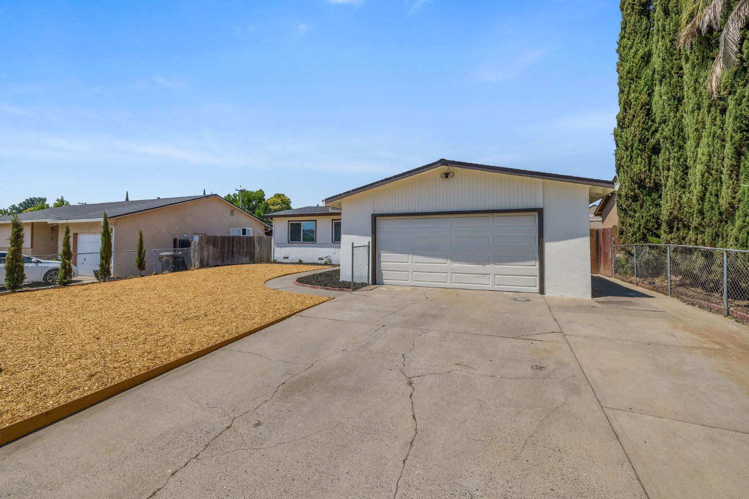 Detail Gallery Image 2 of 57 For 4441 Fenwick Way, North Highlands,  CA 95660 - 3 Beds | 2 Baths