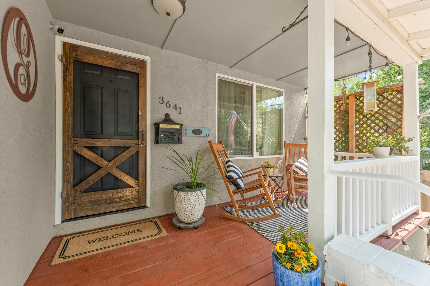 Detail Gallery Image 4 of 63 For 3641 5th Ave, Sacramento,  CA 95817 - 3 Beds | 1/1 Baths
