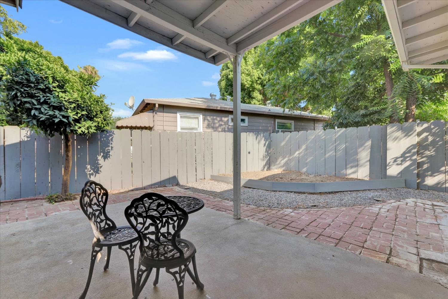 Pine Way, Yuba City, California image 27