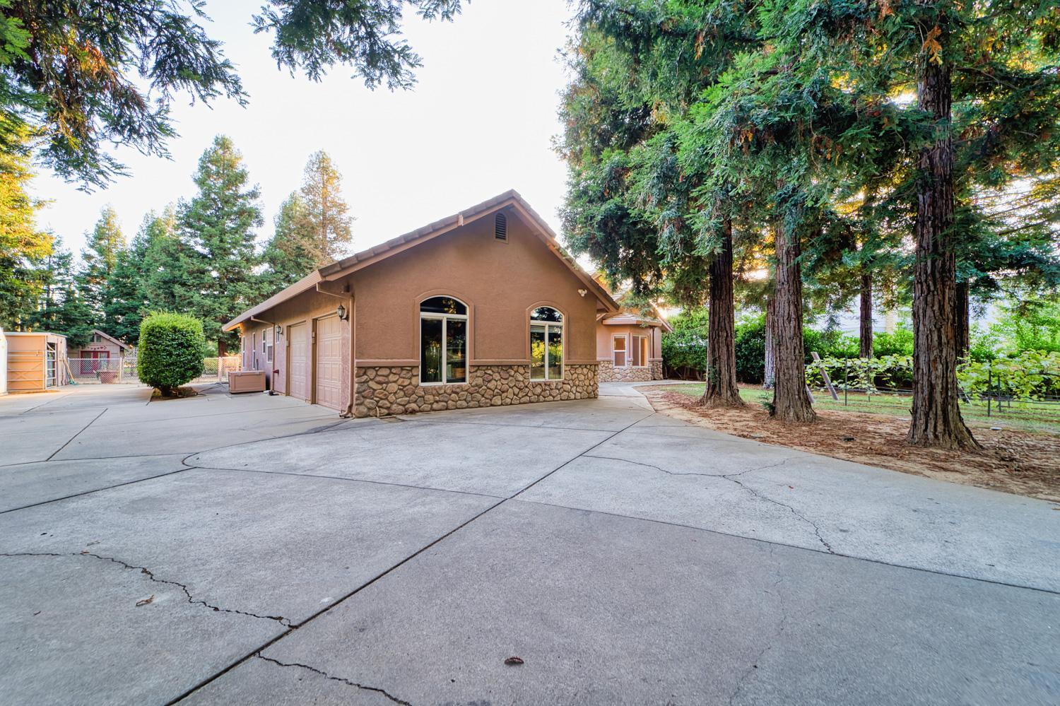Detail Gallery Image 4 of 48 For 711 Saddleback Dr, Marysville,  CA 95901 - 3 Beds | 2/1 Baths