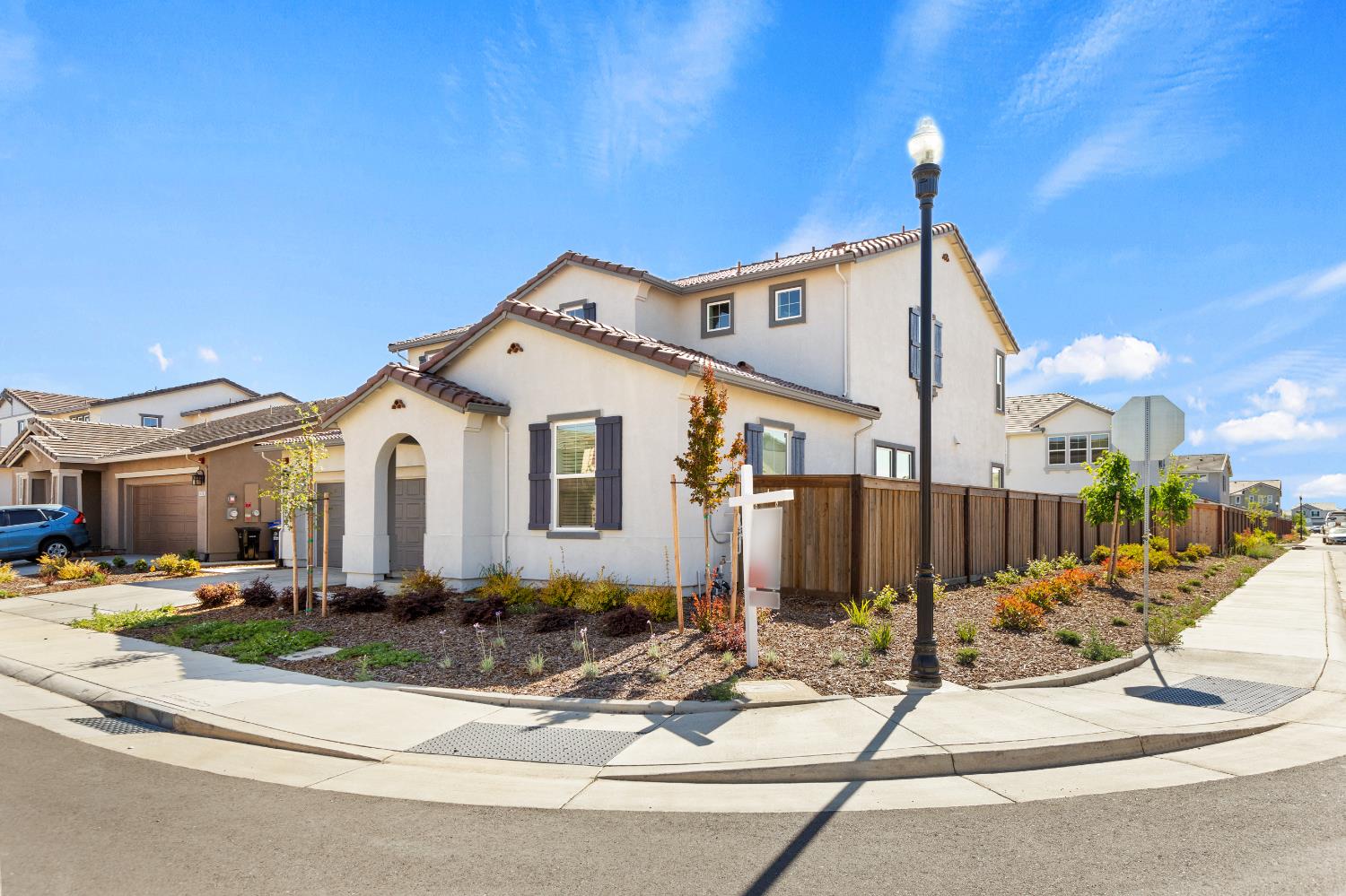 Detail Gallery Image 9 of 58 For 10224 Kilo Way, Elk Grove,  CA 95757 - 5 Beds | 4 Baths