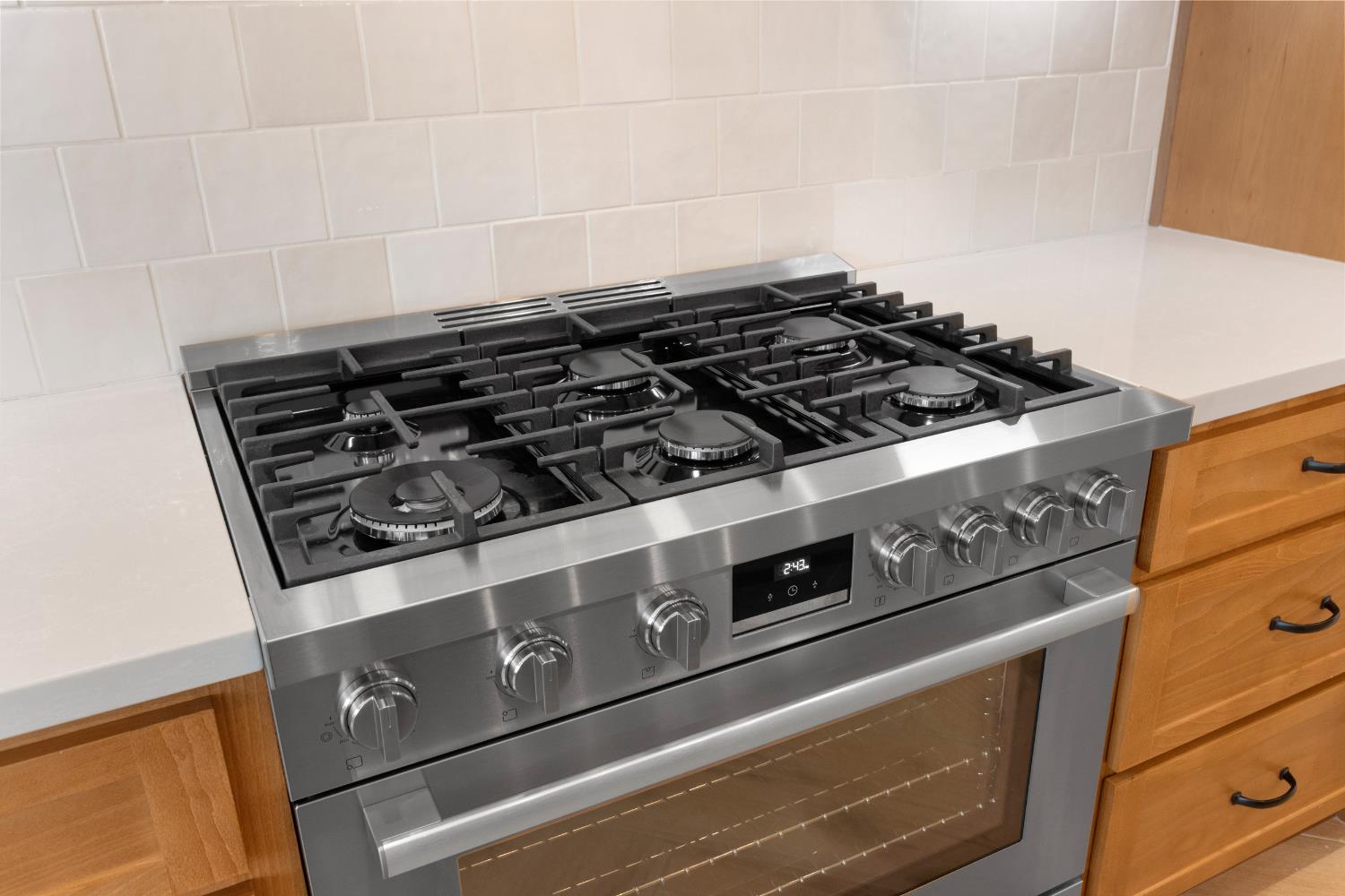 Detail Gallery Image 13 of 60 For 2101 via Prego, Oakdale,  CA 95361 - 3 Beds | 3/1 Baths