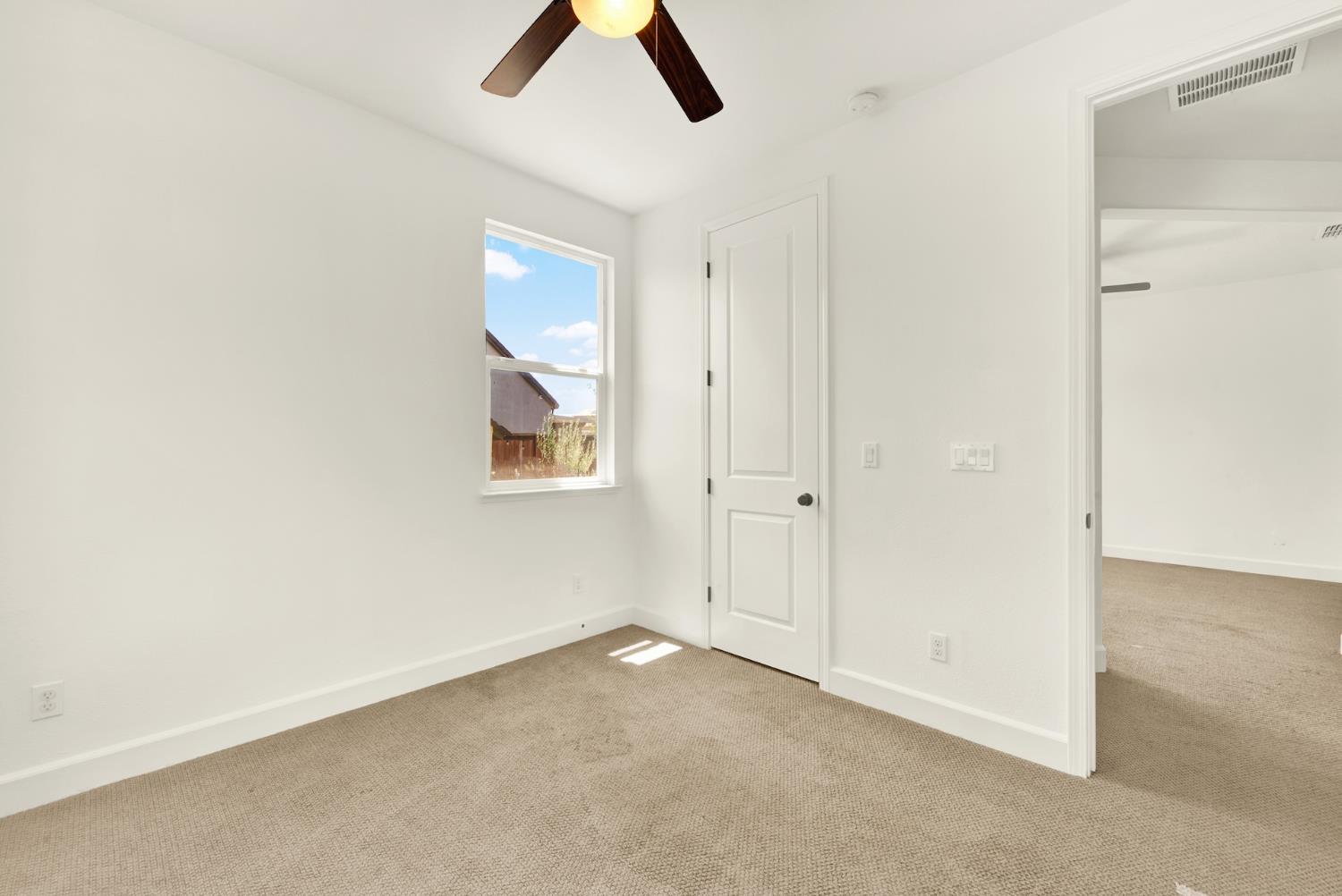 Detail Gallery Image 17 of 72 For 2200 Russell Cir, Woodland,  CA 95776 - 3 Beds | 2/1 Baths