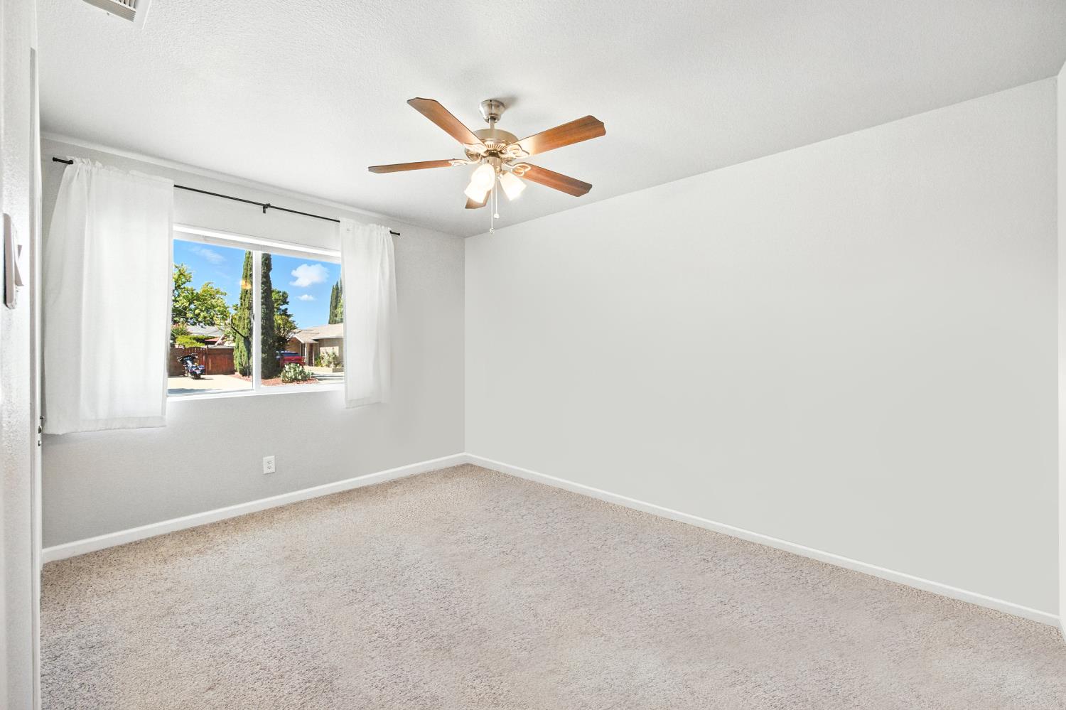 Detail Gallery Image 20 of 49 For 6147 Orsi Cir, Carmichael,  CA 95608 - 4 Beds | 2/1 Baths