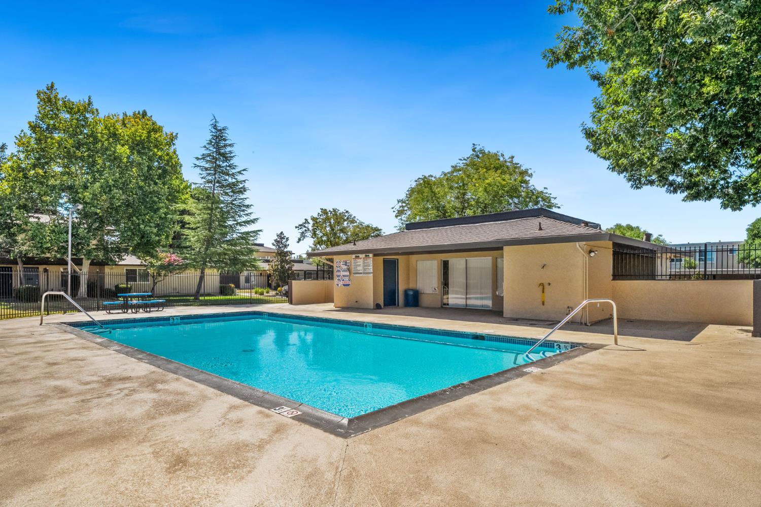 Detail Gallery Image 17 of 17 For 56 W Elliot St #61,  Woodland,  CA 95695 - 3 Beds | 2 Baths