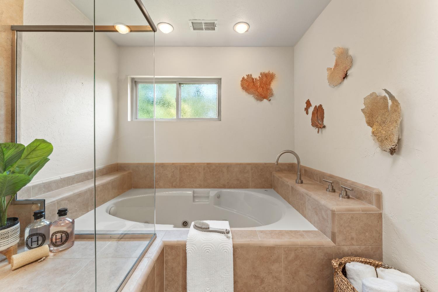Detail Gallery Image 31 of 39 For 6154 Viceroy Way, Citrus Heights,  CA 95610 - 4 Beds | 3 Baths