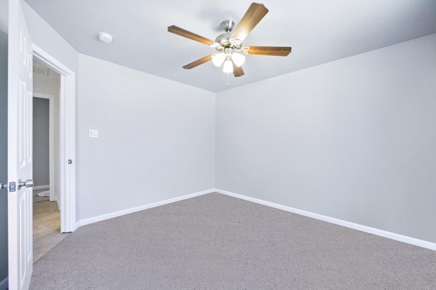 Detail Gallery Image 23 of 49 For 6147 Orsi Cir, Carmichael,  CA 95608 - 4 Beds | 2/1 Baths