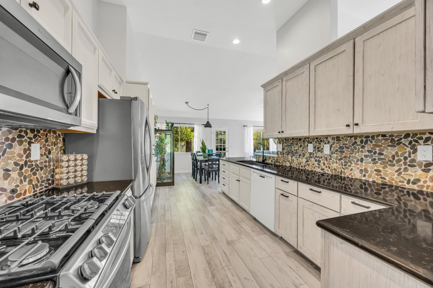 Detail Gallery Image 19 of 57 For 5112 Charter Ct, Rocklin,  CA 95765 - 4 Beds | 2 Baths