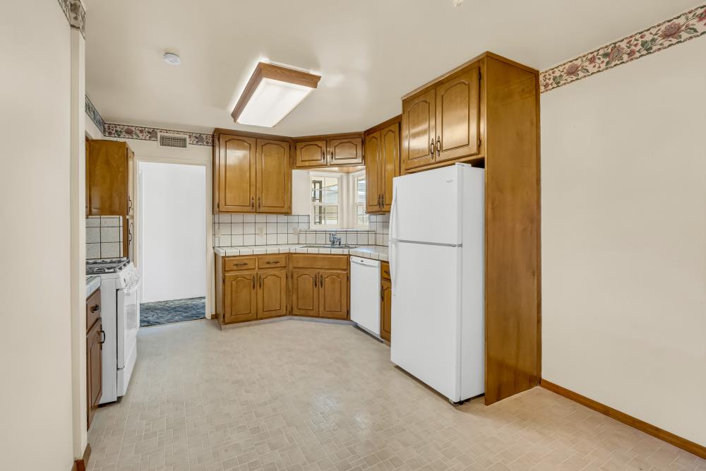 Detail Gallery Image 7 of 38 For 3709 Milton Way, North Highlands,  CA 95660 - 3 Beds | 2 Baths