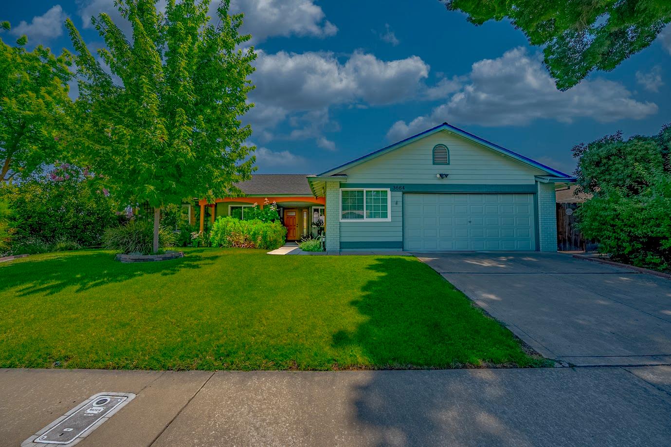 Detail Gallery Image 3 of 49 For 3664 Loyola Ct, Merced,  CA 95348 - 4 Beds | 2/1 Baths