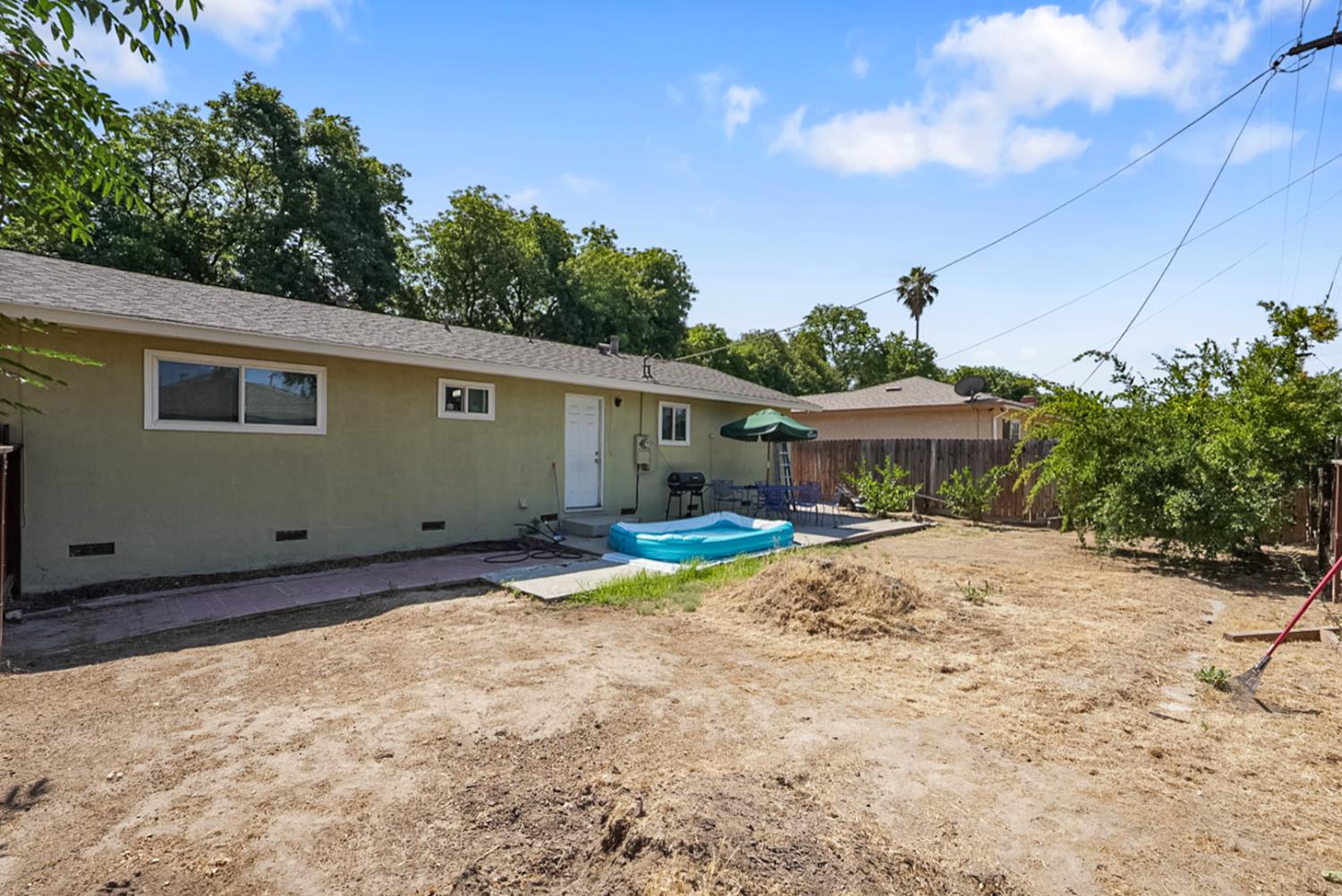 Detail Gallery Image 19 of 23 For 301 S Emerald Ave, Modesto,  CA 95351 - 3 Beds | 2 Baths