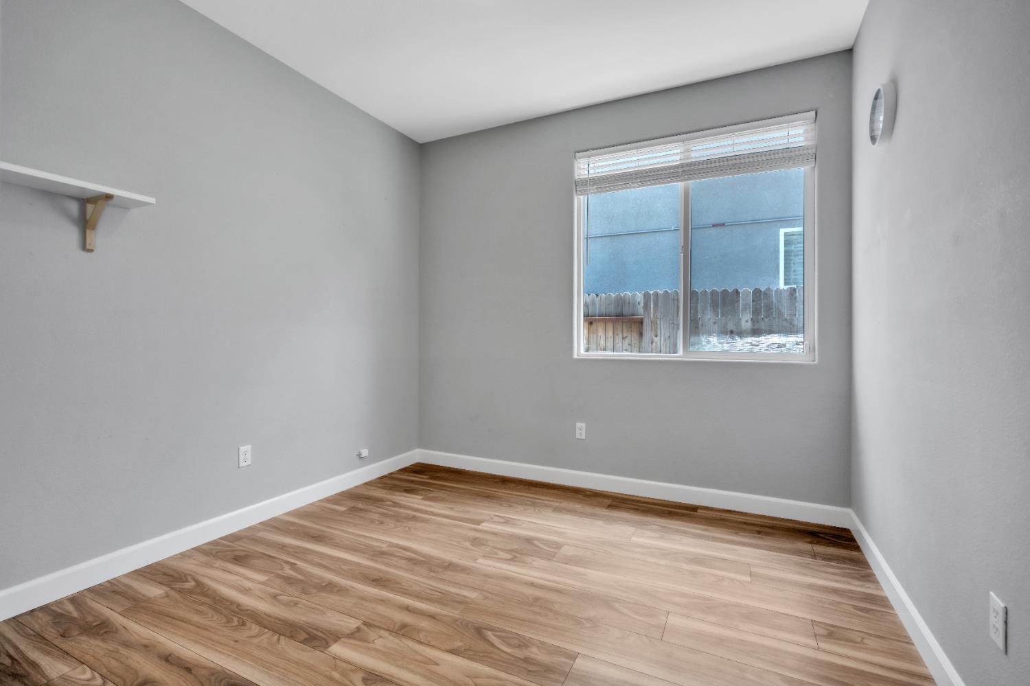 Detail Gallery Image 15 of 33 For 10451 Canadeo Cir, Elk Grove,  CA 95757 - 3 Beds | 2 Baths