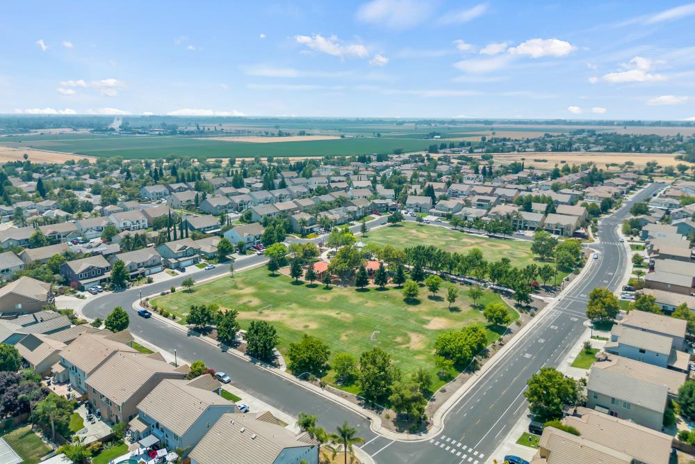 Detail Gallery Image 61 of 62 For 107 Dragonfly Cir, Sacramento,  CA 95834 - 3 Beds | 2 Baths
