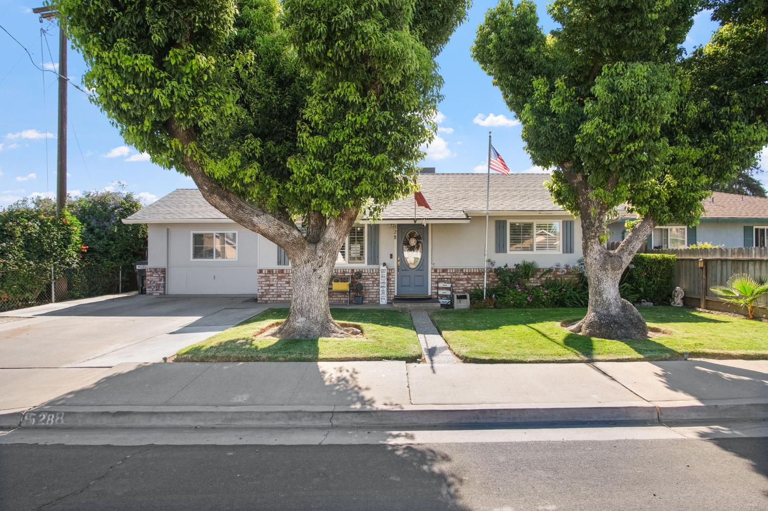 Detail Gallery Image 3 of 30 For 528 Church St, Modesto,  CA 95357 - 3 Beds | 2 Baths