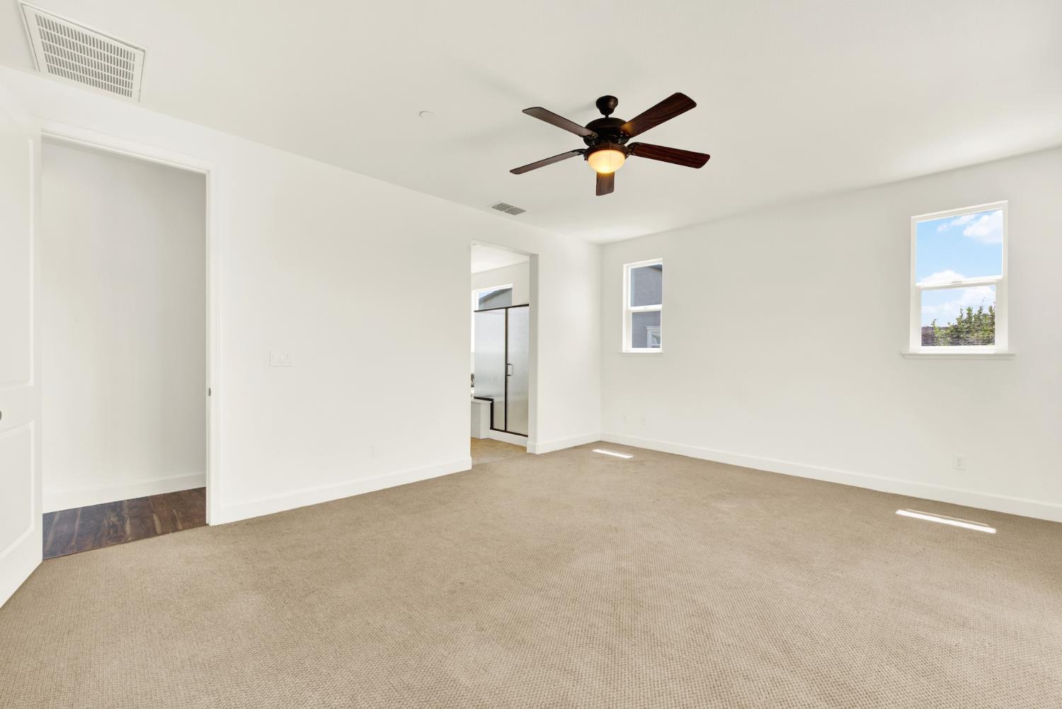 Detail Gallery Image 39 of 72 For 2200 Russell Cir, Woodland,  CA 95776 - 3 Beds | 2/1 Baths