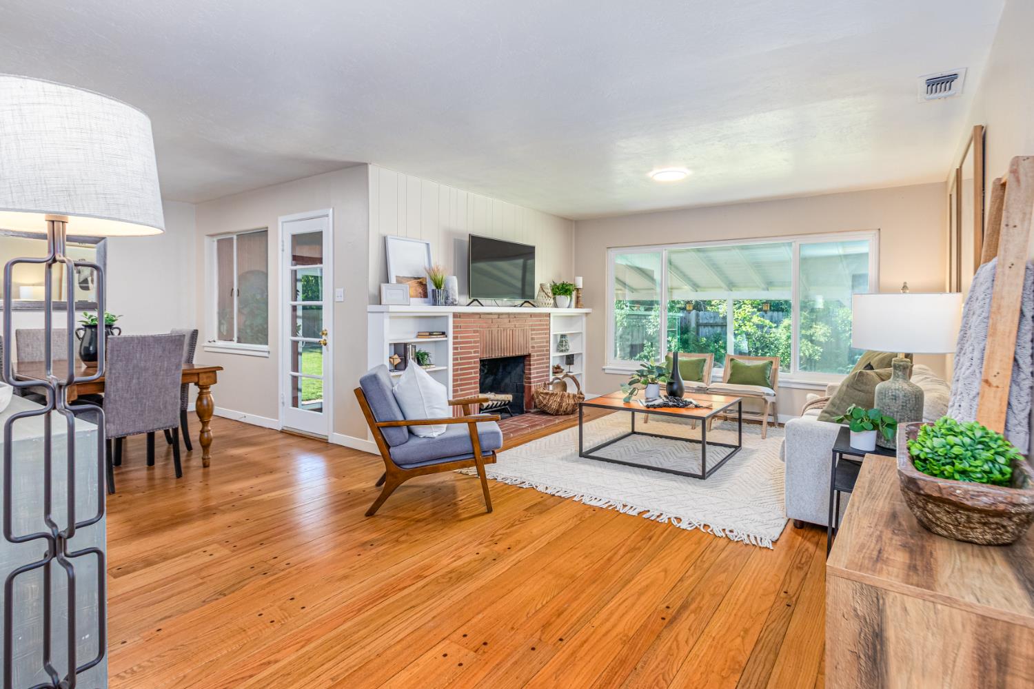 Detail Gallery Image 12 of 36 For 3232 Strevel Way, Sacramento,  CA 95825 - 3 Beds | 1/1 Baths