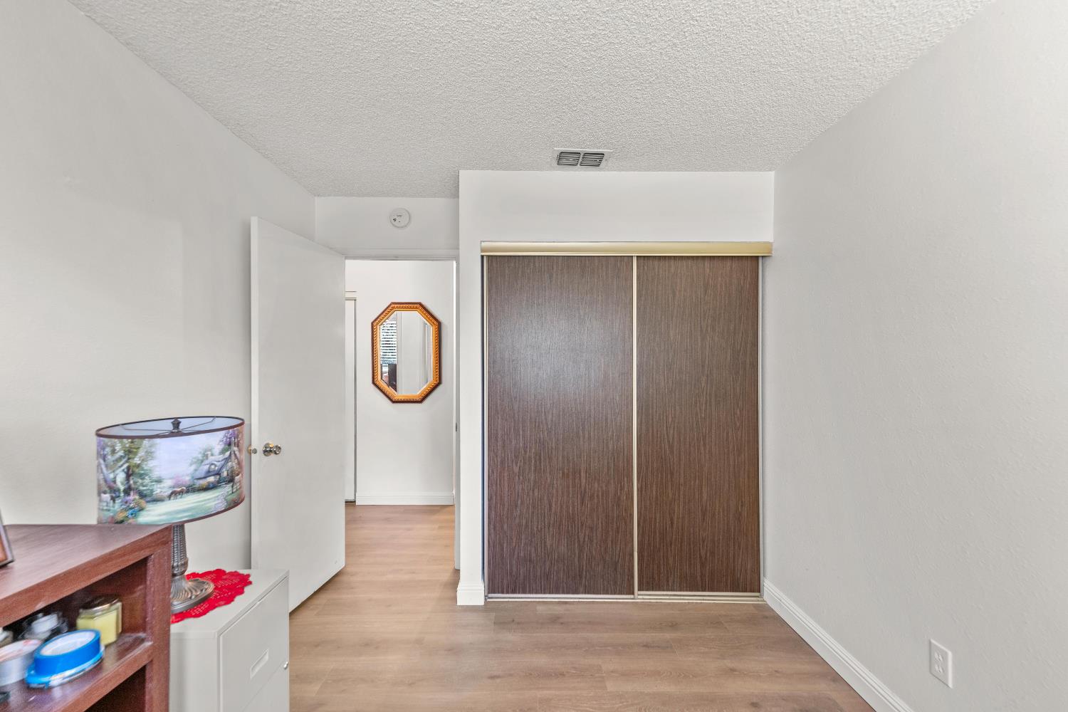 Detail Gallery Image 17 of 39 For 8852 Salmon Falls Dr, Sacramento,  CA 95826 - 3 Beds | 2 Baths