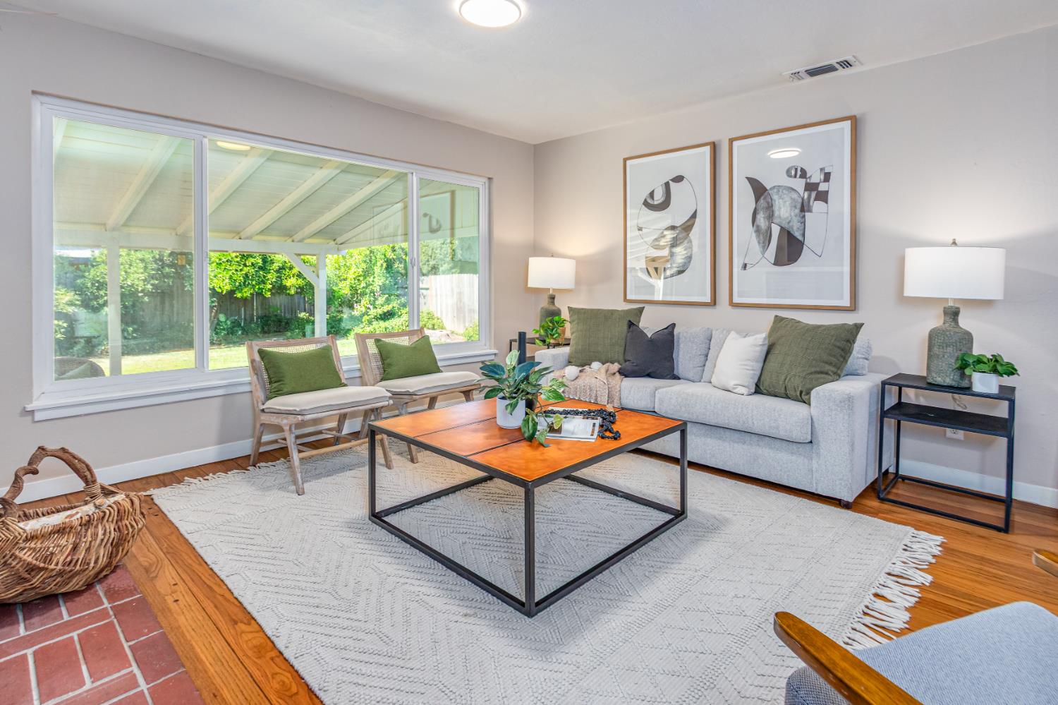 Detail Gallery Image 14 of 36 For 3232 Strevel Way, Sacramento,  CA 95825 - 3 Beds | 1/1 Baths