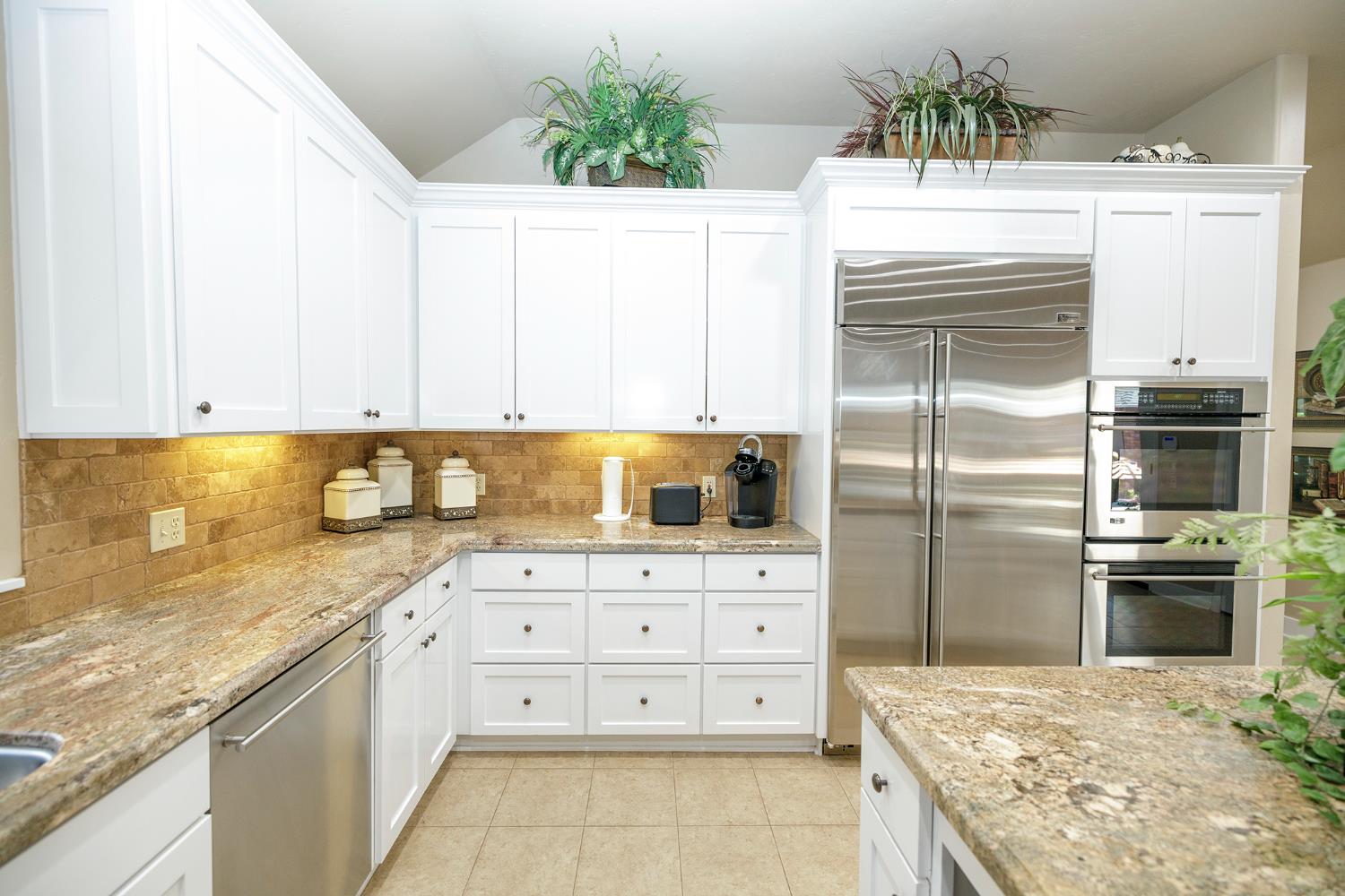 Detail Gallery Image 19 of 56 For 1009 Sycamore Ave, Modesto,  CA 95350 - 3 Beds | 2/1 Baths