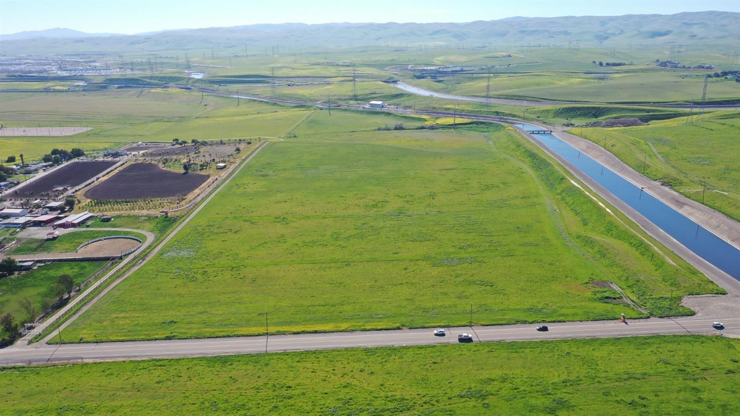 Detail Gallery Image 11 of 26 For 48 W Grant Line Rd, Livermore,  CA 95391 - – Beds | – Baths