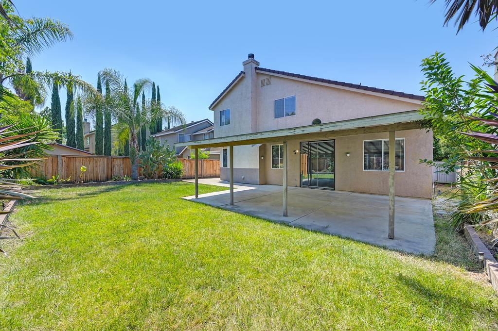 Detail Gallery Image 32 of 51 For 9567 Diamond Point Ln, Elk Grove,  CA 95758 - 4 Beds | 2/1 Baths