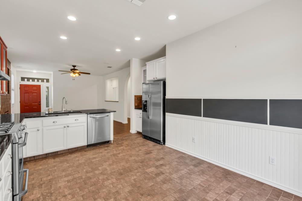 Detail Gallery Image 19 of 62 For 107 Dragonfly Cir, Sacramento,  CA 95834 - 3 Beds | 2 Baths