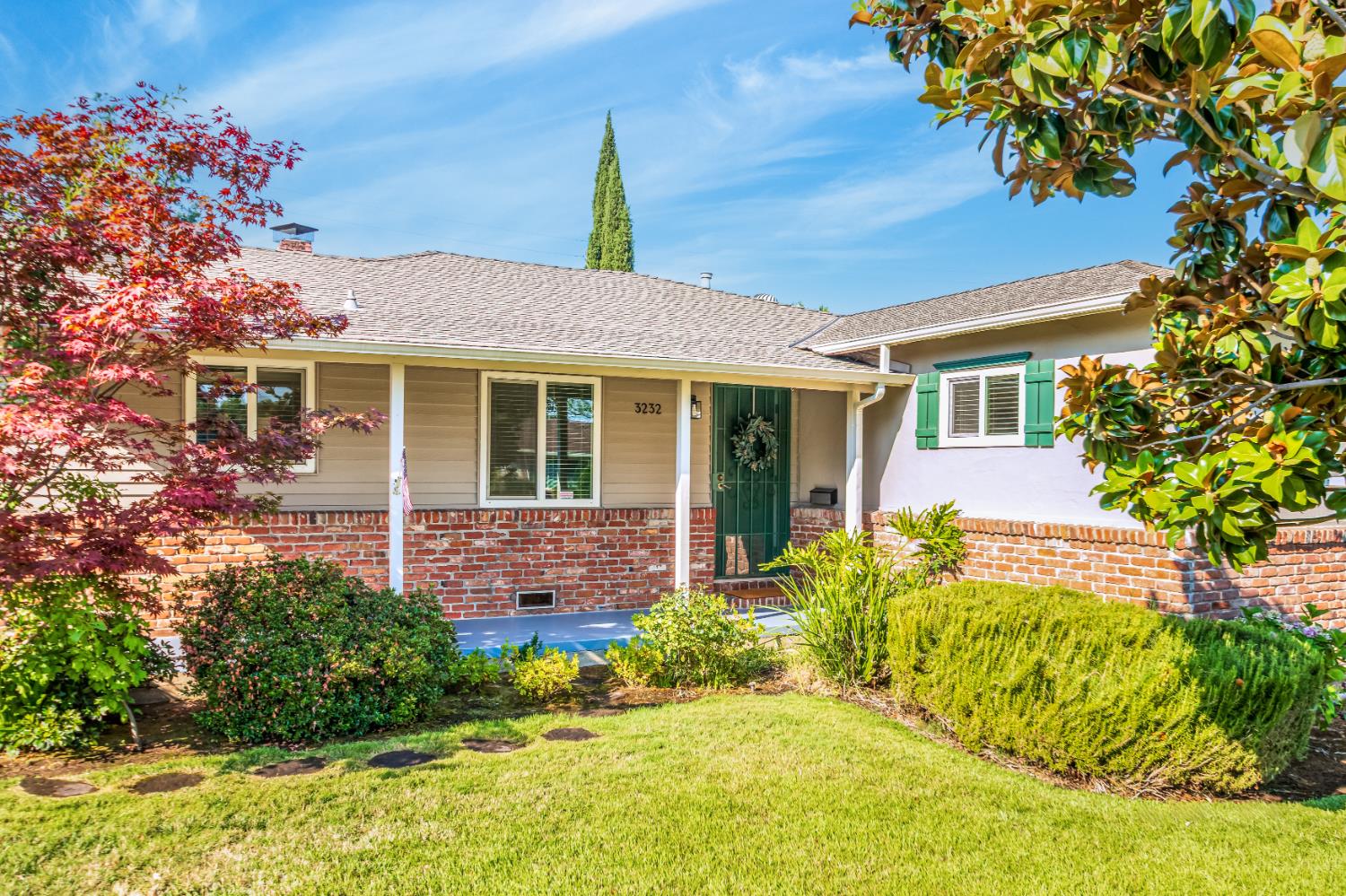 Detail Gallery Image 2 of 36 For 3232 Strevel Way, Sacramento,  CA 95825 - 3 Beds | 1/1 Baths