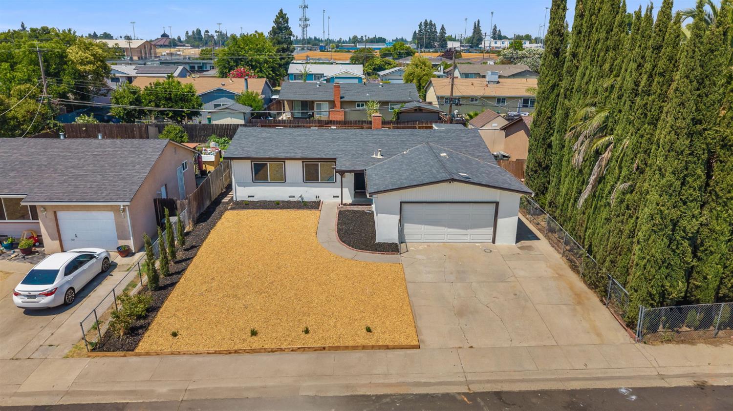 Detail Gallery Image 5 of 57 For 4441 Fenwick Way, North Highlands,  CA 95660 - 3 Beds | 2 Baths