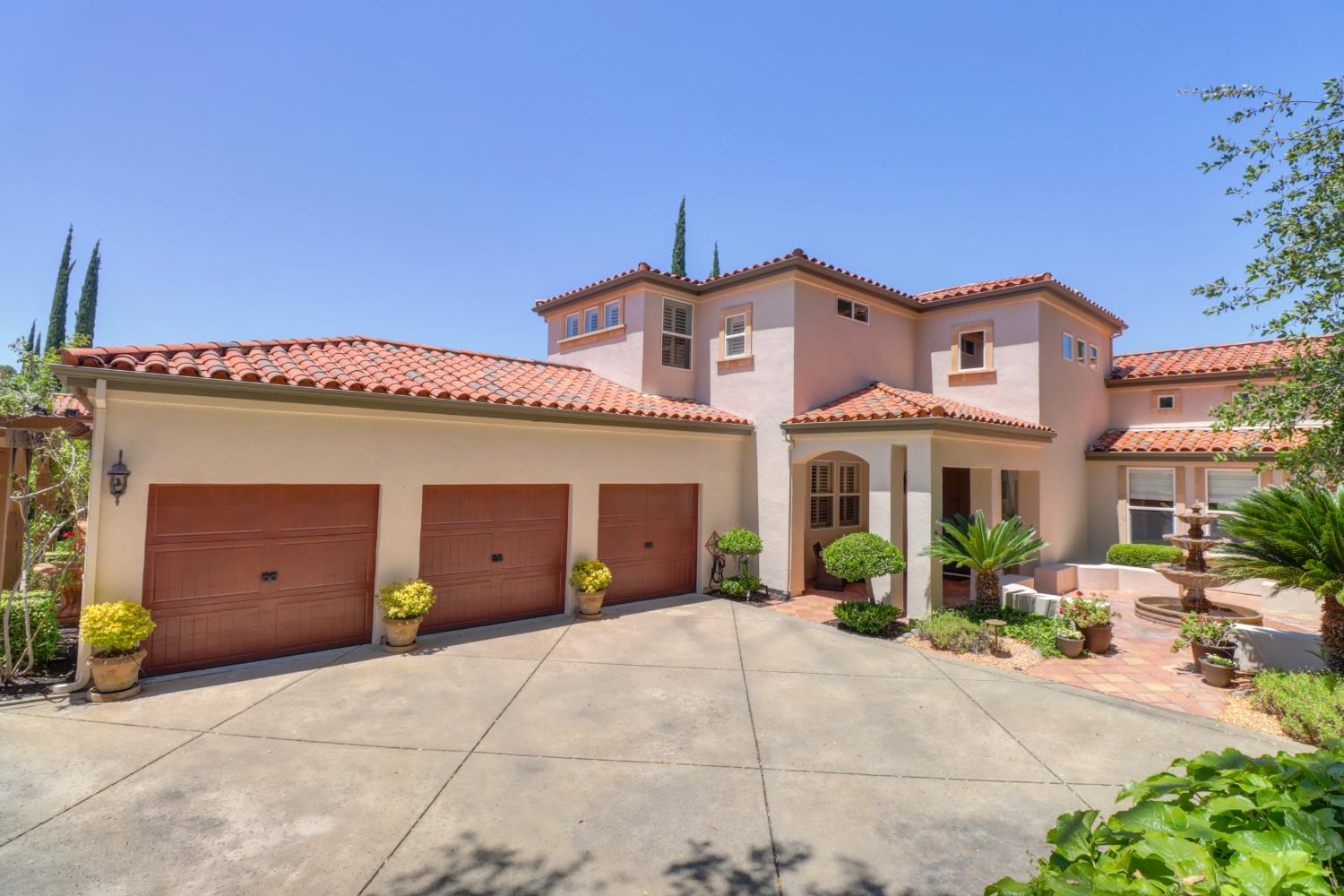 Detail Gallery Image 9 of 59 For 9661 Clos Du Lac Cir, Loomis,  CA 95650 - 4 Beds | 4/1 Baths