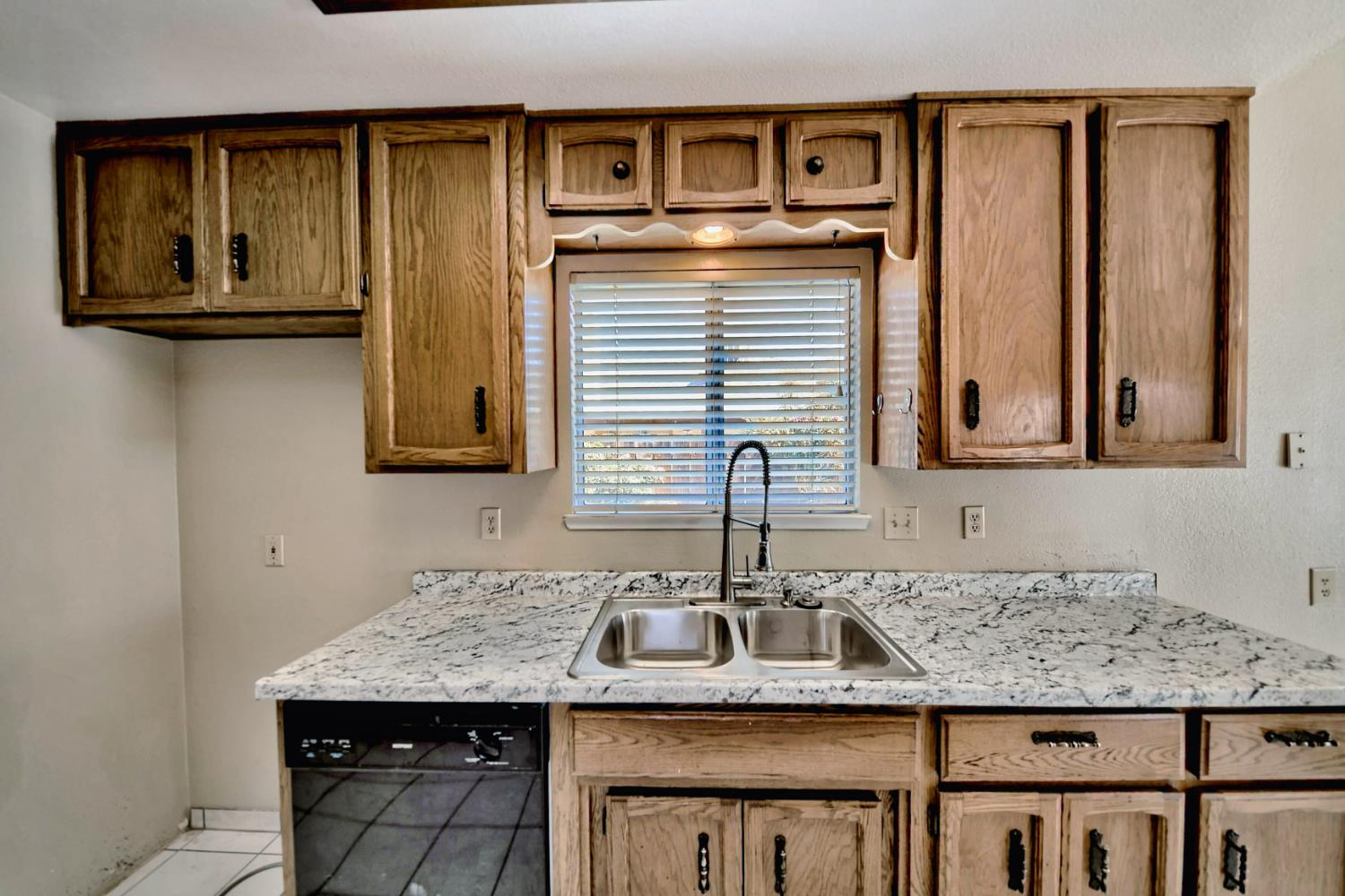 Detail Gallery Image 17 of 79 For 1516 Palmdale Dr, Modesto,  CA 95355 - 3 Beds | 2 Baths