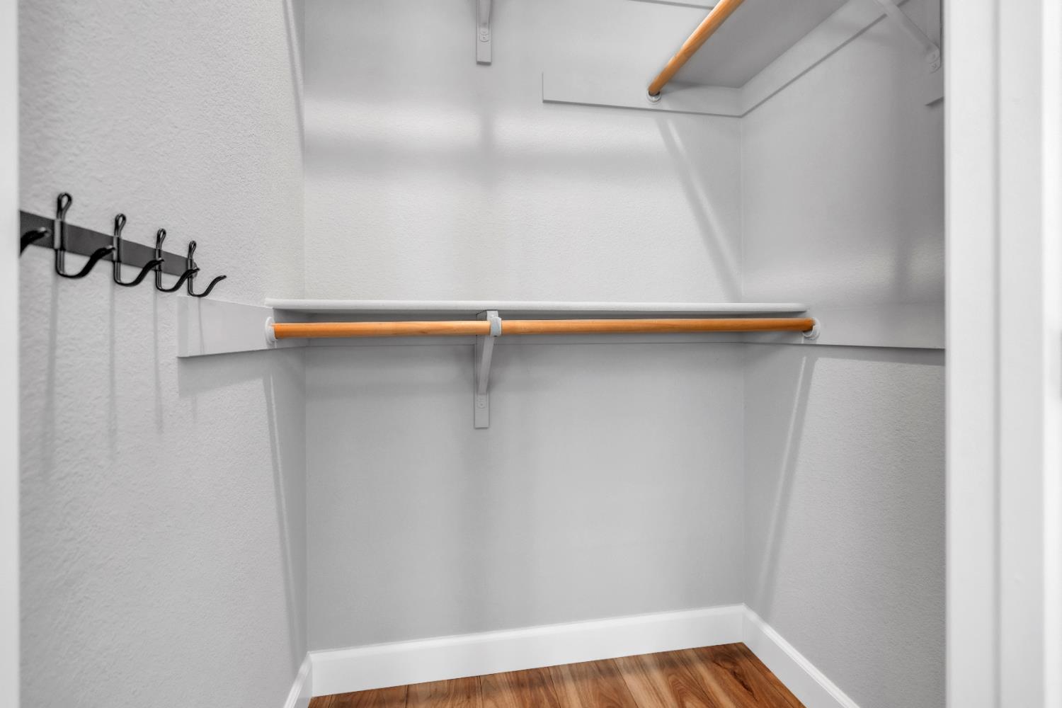Detail Gallery Image 20 of 33 For 10451 Canadeo Cir, Elk Grove,  CA 95757 - 3 Beds | 2 Baths
