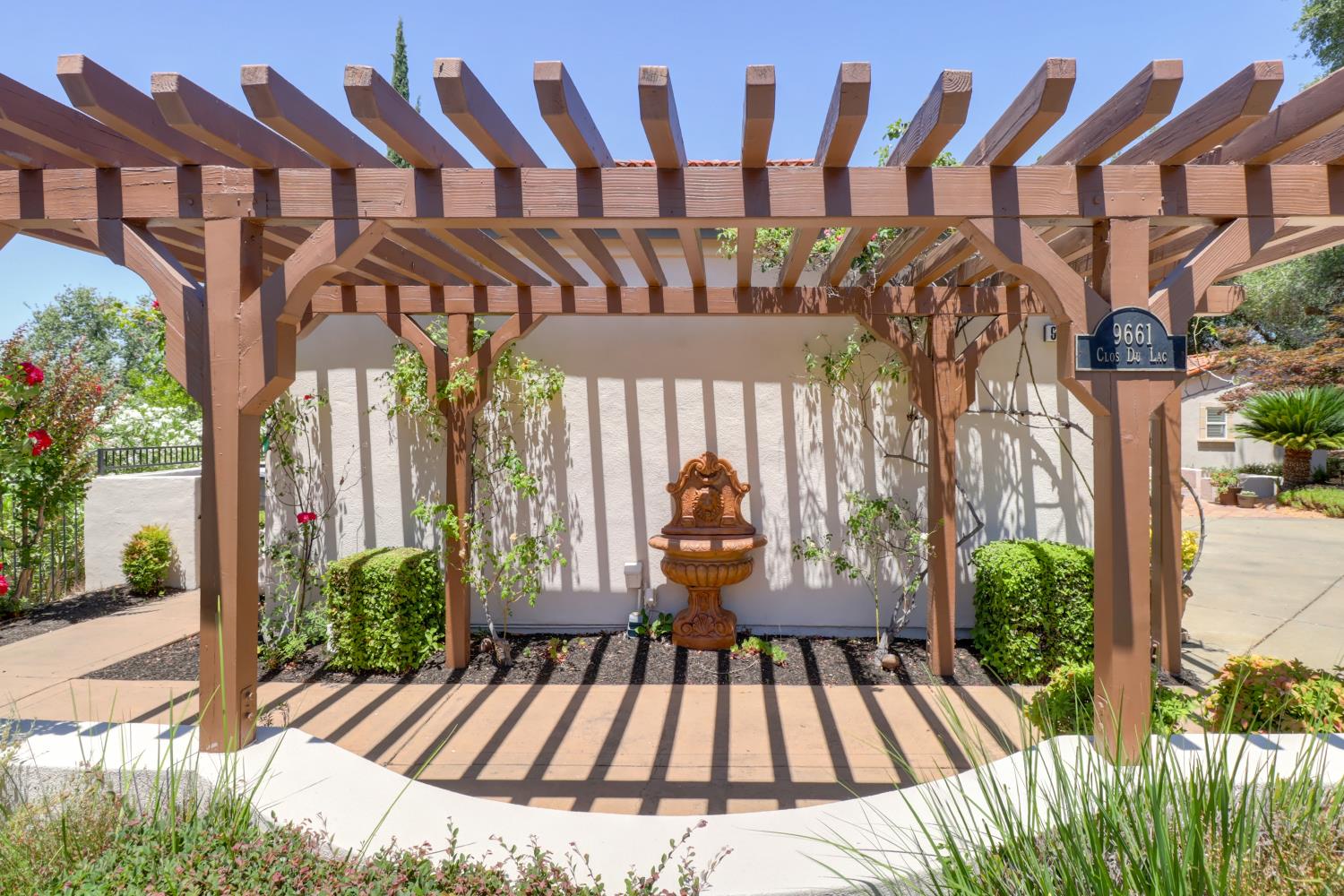 Detail Gallery Image 11 of 59 For 9661 Clos Du Lac Cir, Loomis,  CA 95650 - 4 Beds | 4/1 Baths