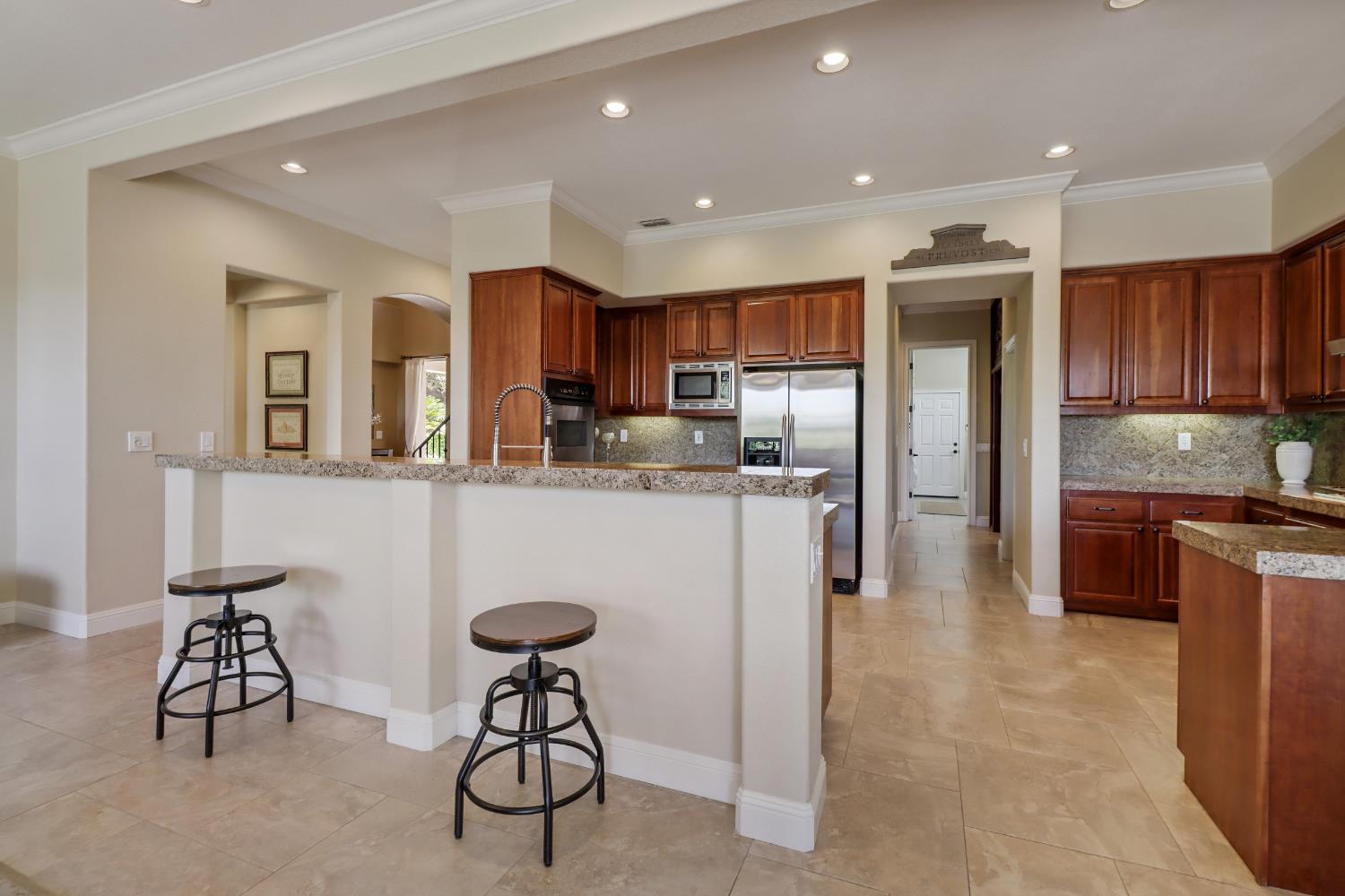 Detail Gallery Image 21 of 59 For 9661 Clos Du Lac Cir, Loomis,  CA 95650 - 4 Beds | 4/1 Baths
